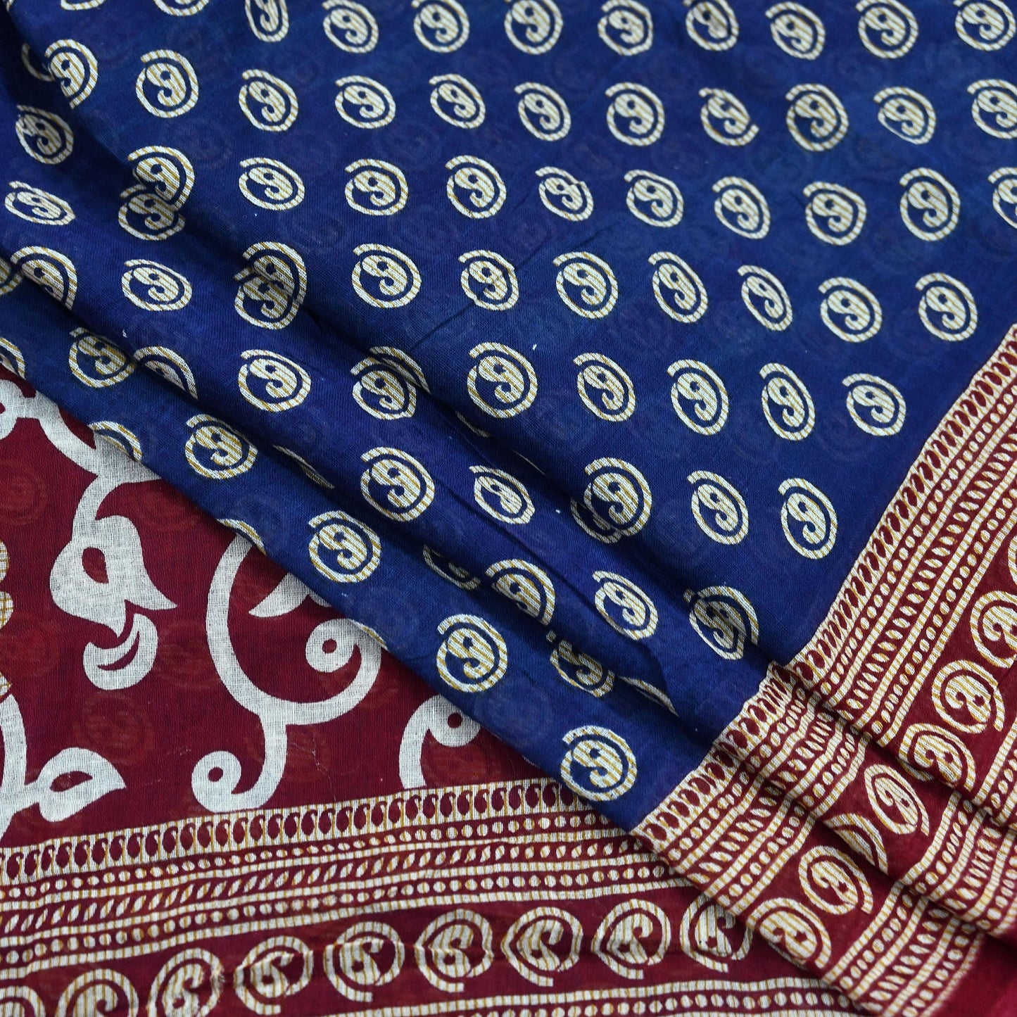 Indian Vintage Sari Maroon & Blue Printed Sarees Pure Cotton Craft Fabric Soft 5Yd Sewing Sarong Wrap Boho Floral Dress making Quilting