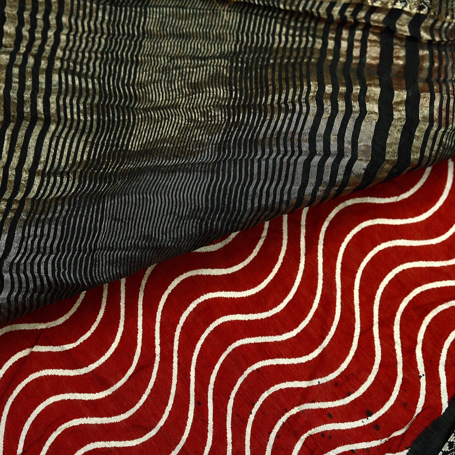 Indian Vintage Sari Red & Black Pure chanderi Silk Woven Sarees Craft Fabric 6Yd Soft Golden Zari Bollywood Sarees Crafting Upcycle