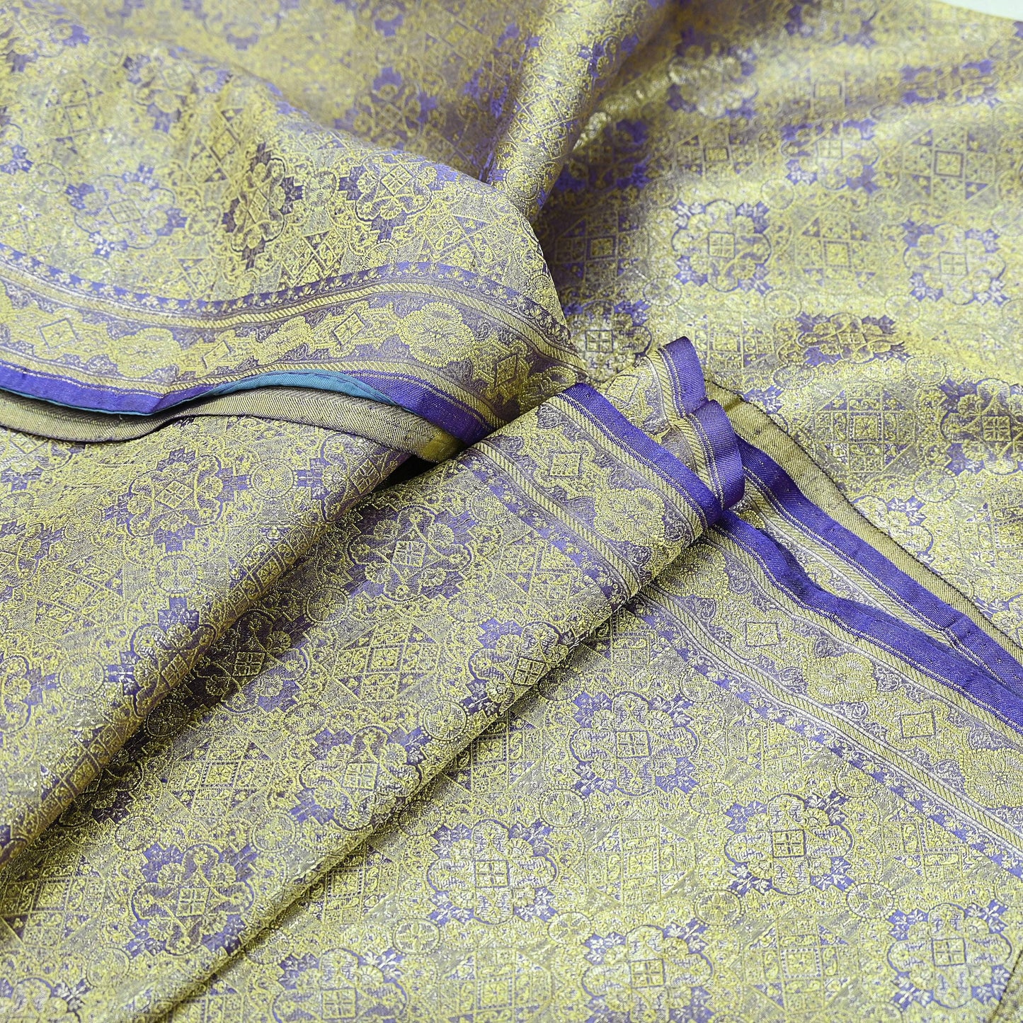 Indian Vintage Sari Purple Heavy Pure Silk Hand Woven Brocade Saree Ethnic Wear Craft Fabric 5Yd Dress Making For Crafting Quilting