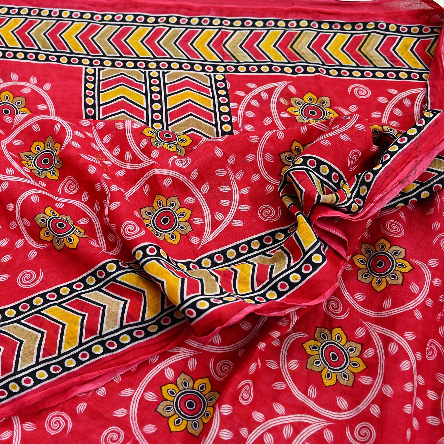 Indian Vintage Sari Red Printed 100% Pure Cotton Saree Craft Fabric 5Yd Sewing Sarong Wrap Boho Floral Soft Quilting Upcycle