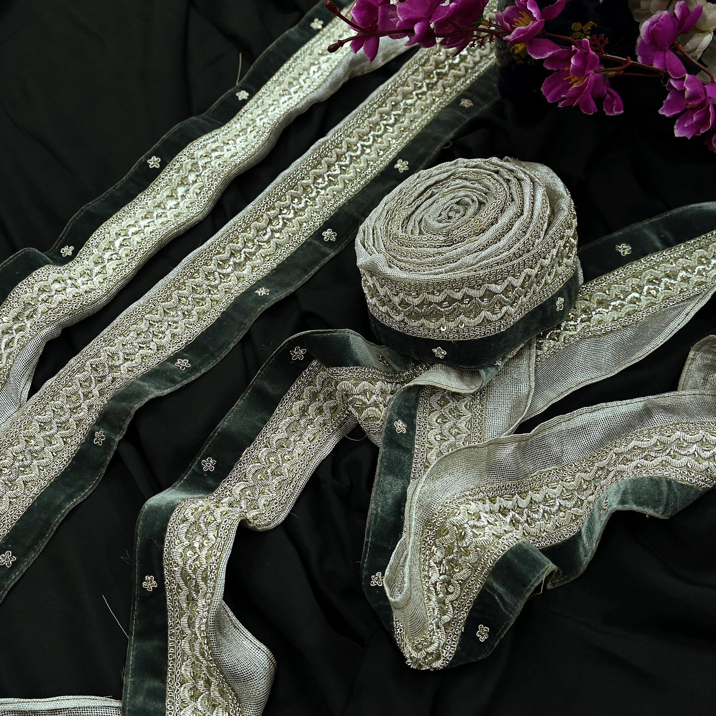 Indian Vintage Silver Sari Border Hand Embroidered 1yd Craft Trim Lace Sewing Tissue Ribbon Recycled Sari Border Zardozi/ Dabka Zari