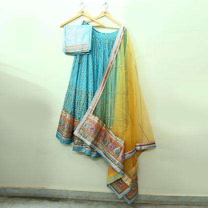 Indian Pre-owned Blue & Yellow Pure Silk Net/Mesh Hand Embroidered Lehenga 3pcs Set Bridal Party Wear With Blouse/Dupatta Bollywood Lehenga