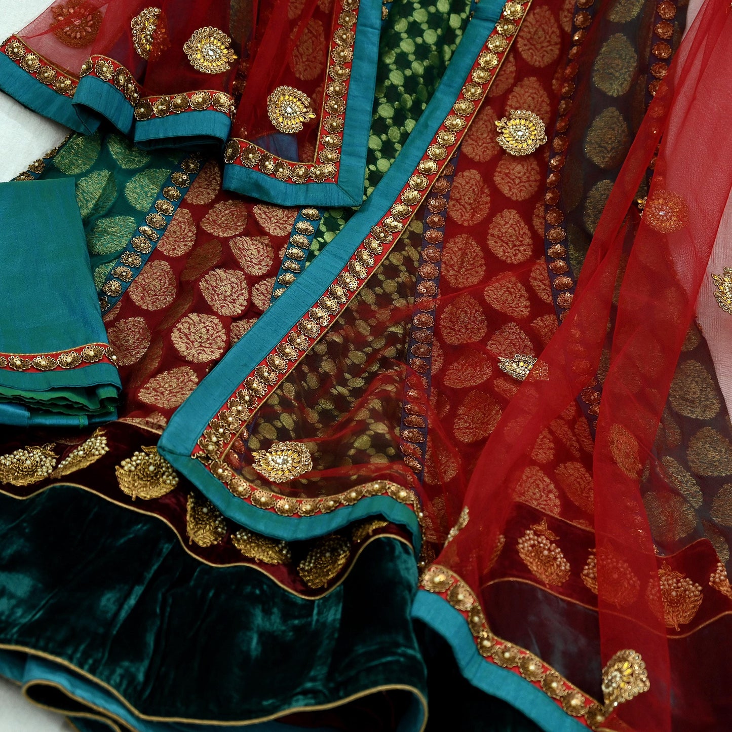 Indian Vintage Pure Georgette Silk Net/Mesh Hand Embroidered Lehenga 3pcs Set Bridal Party Wear With Blouse/Dupatta Bollywood Lehenga
