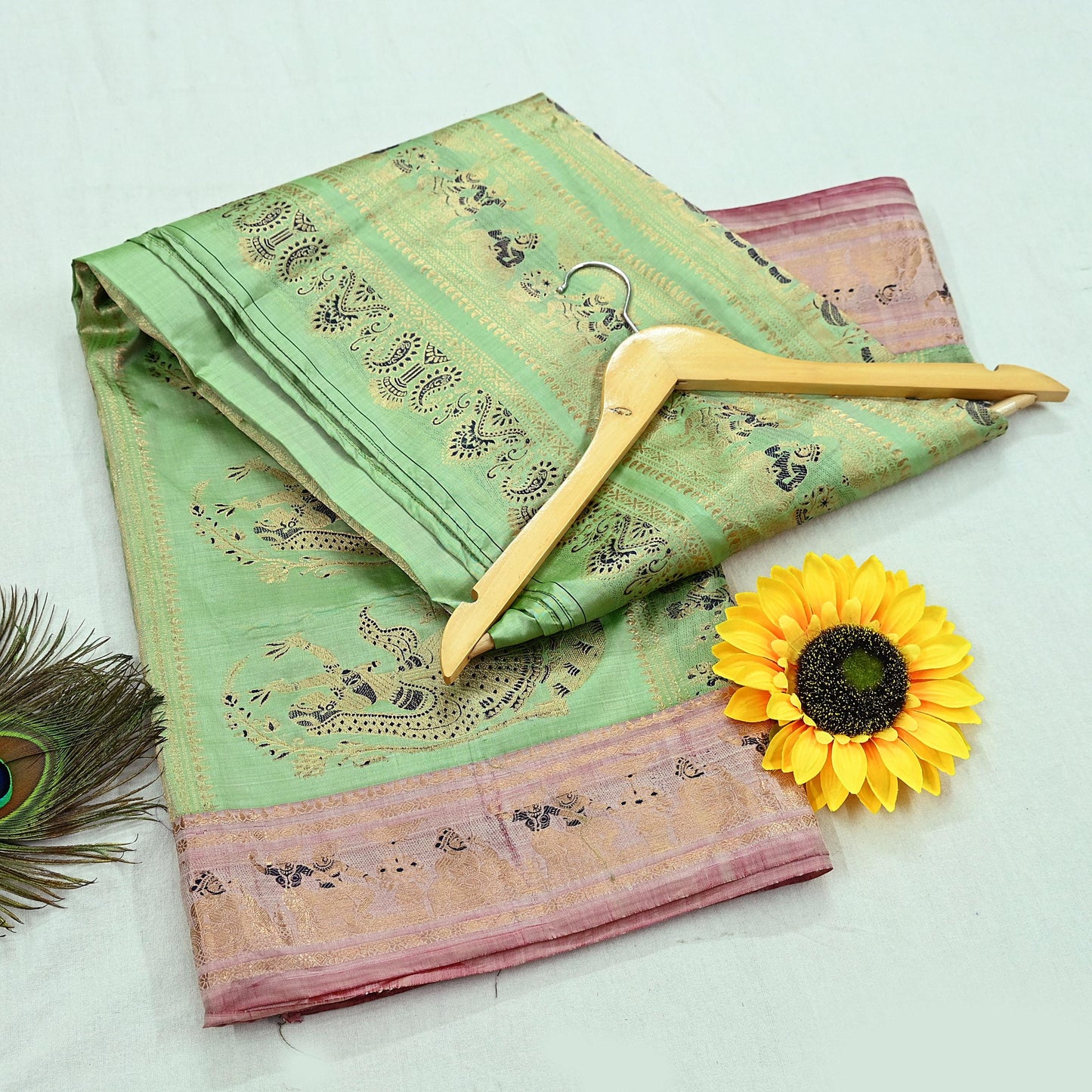 Antique look Indian Vintage Green Woven Baluchari Sari Sarees 100% Pure Silk Sari Craft Fabric Metallic Zari 5Yd Dress making For Crafting