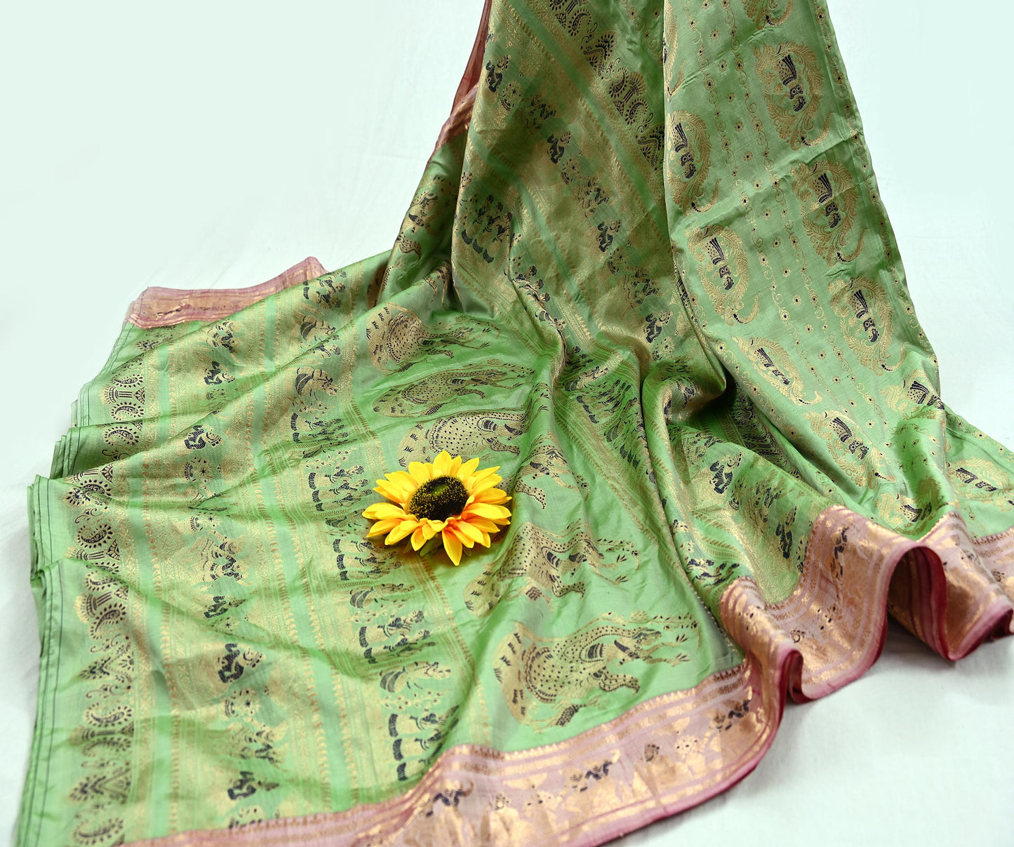Antique look Indian Vintage Green Woven Baluchari Sari Sarees 100% Pure Silk Sari Craft Fabric Metallic Zari 5Yd Dress making For Crafting