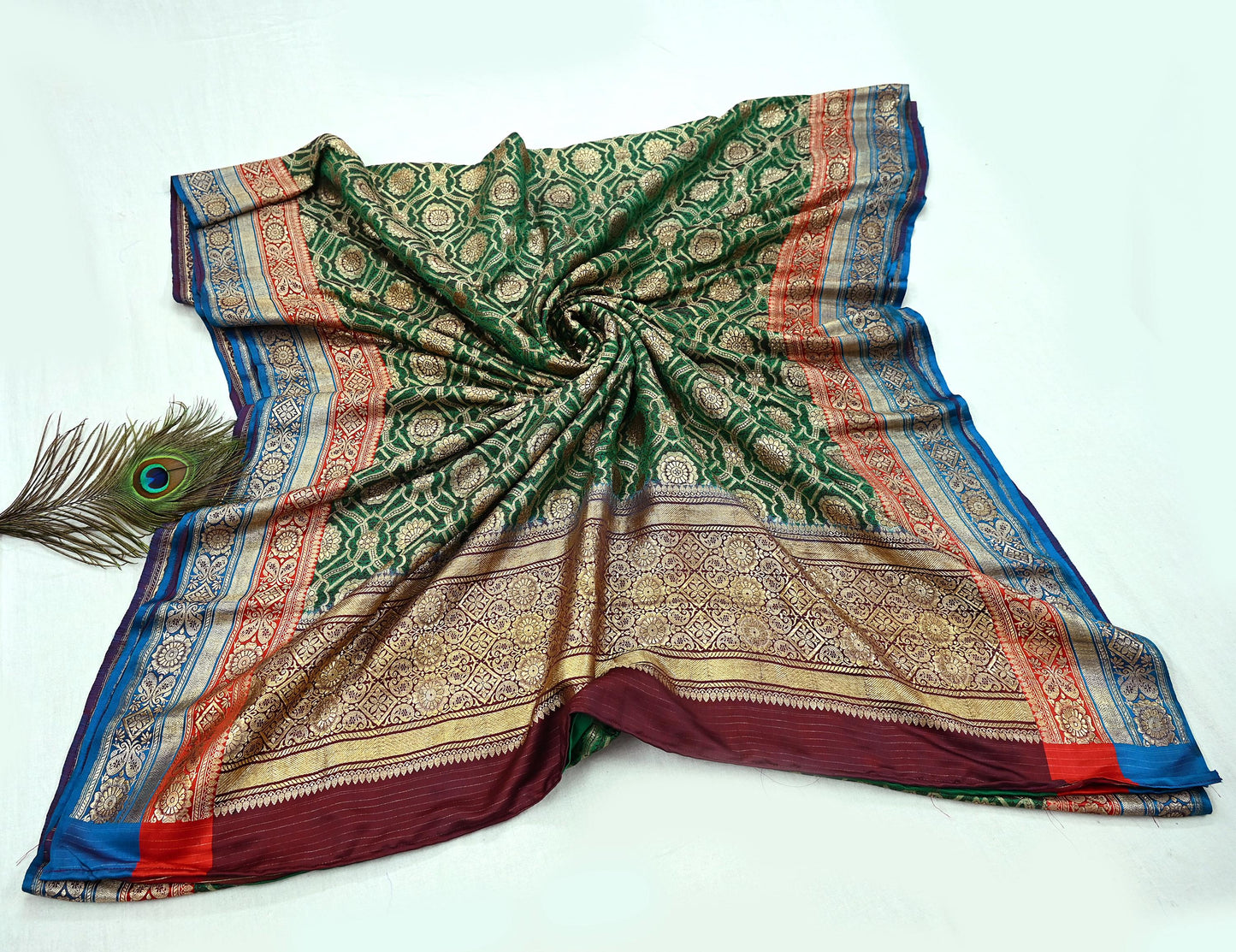 Indian Antique Vintage Heavy Wedding Sari Green Pure Satin Silk Hand Woven Banarasi Sarees Zari 5Yd Pre-owned Designing