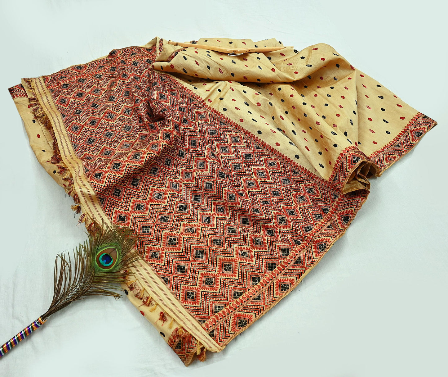 Indian Vintage Beige Saree Pure Khadi Silk Hand Embroidered Sari Handloom Craft Fabric 5yd Ethnic Wear Border Dress making Upcycle Fringes