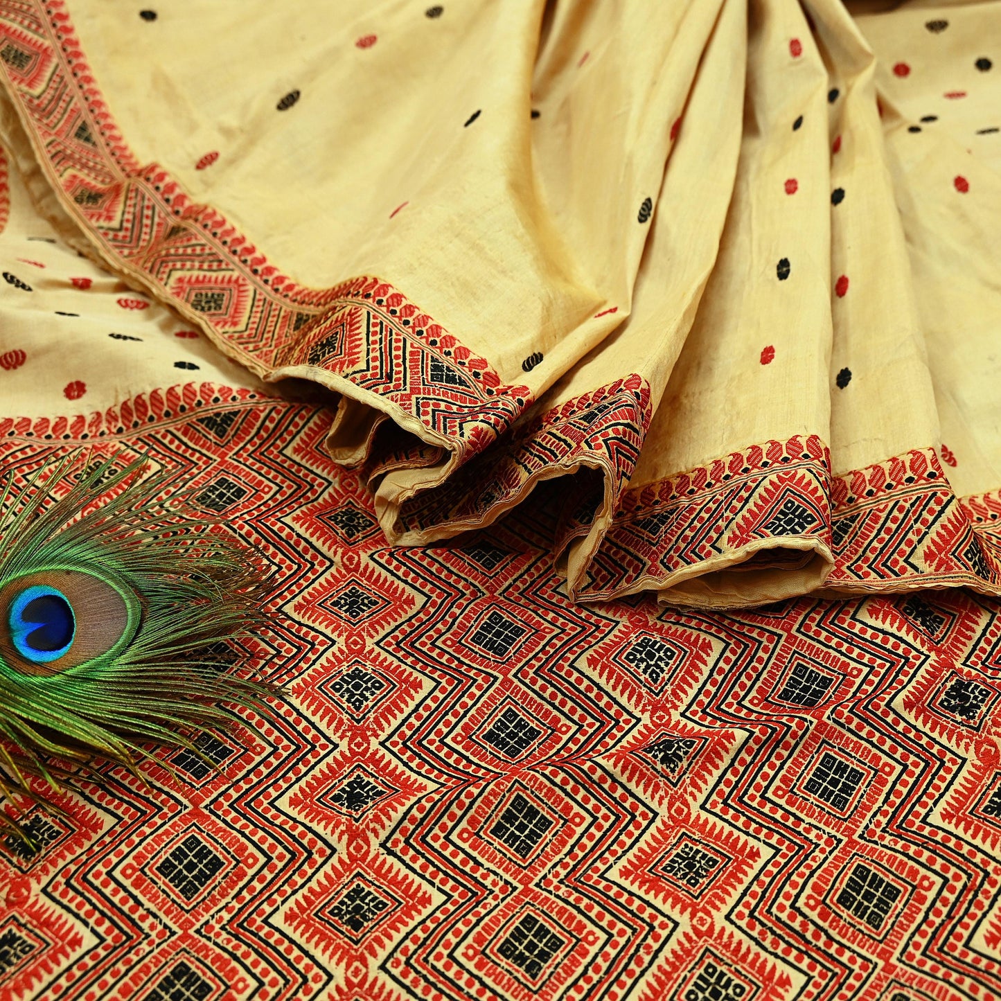 Indian Vintage Beige Saree Pure Khadi Silk Hand Embroidered Sari Handloom Craft Fabric 5yd Ethnic Wear Border Dress making Upcycle Fringes