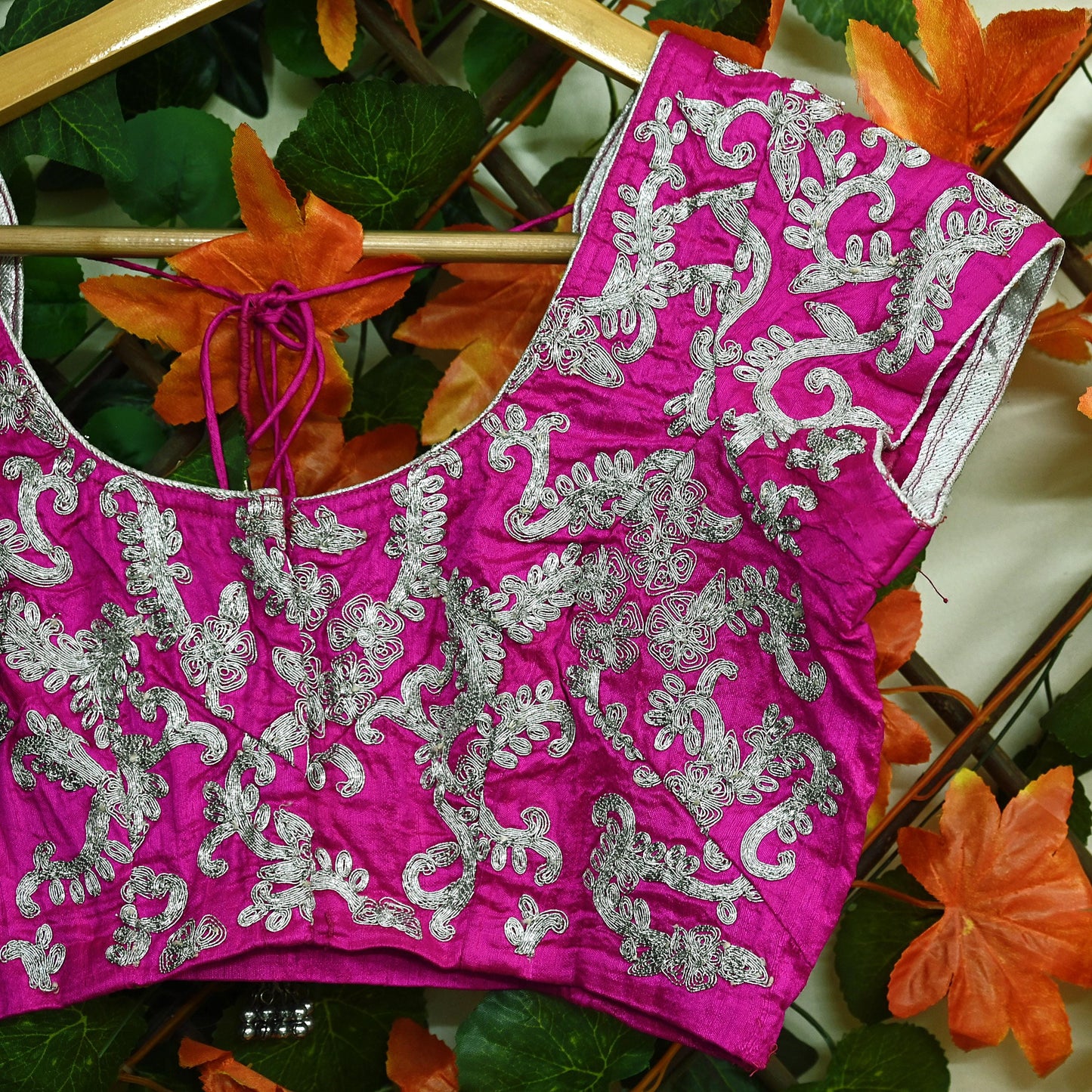 Indian Pre-owned Magenta Pure Chanderi Silk Hand Embroidered By Designer Anamika Khanna Blouse/Top/Crop M Size Party wear Bollywood