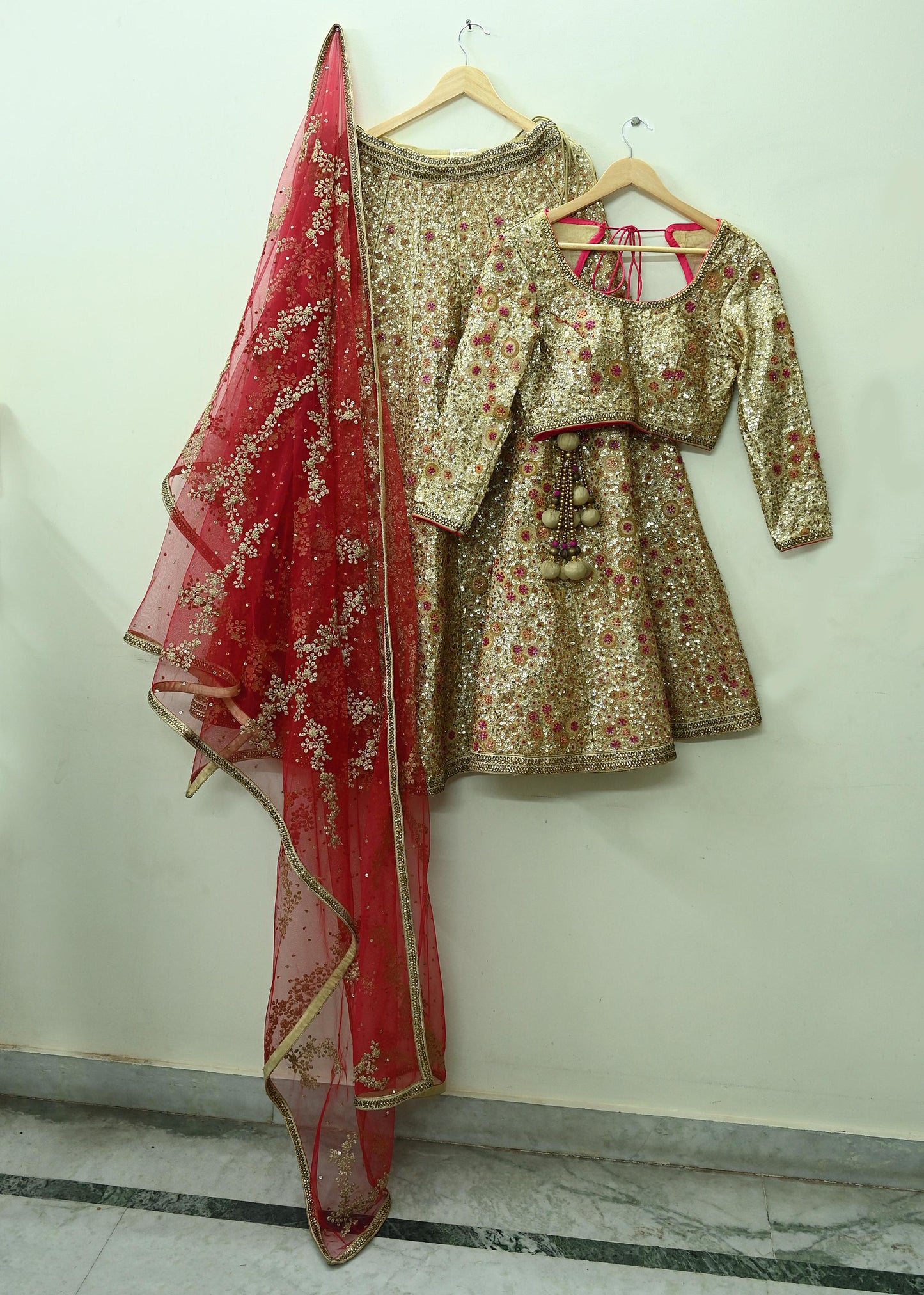 Indian Pre-owned Heavy Golden & Red Pure Chanderi Silk/Net Hand Embroidered Lehenga 3pcs Set By Designer Abu Jani Bridal Wear Padded Blouse