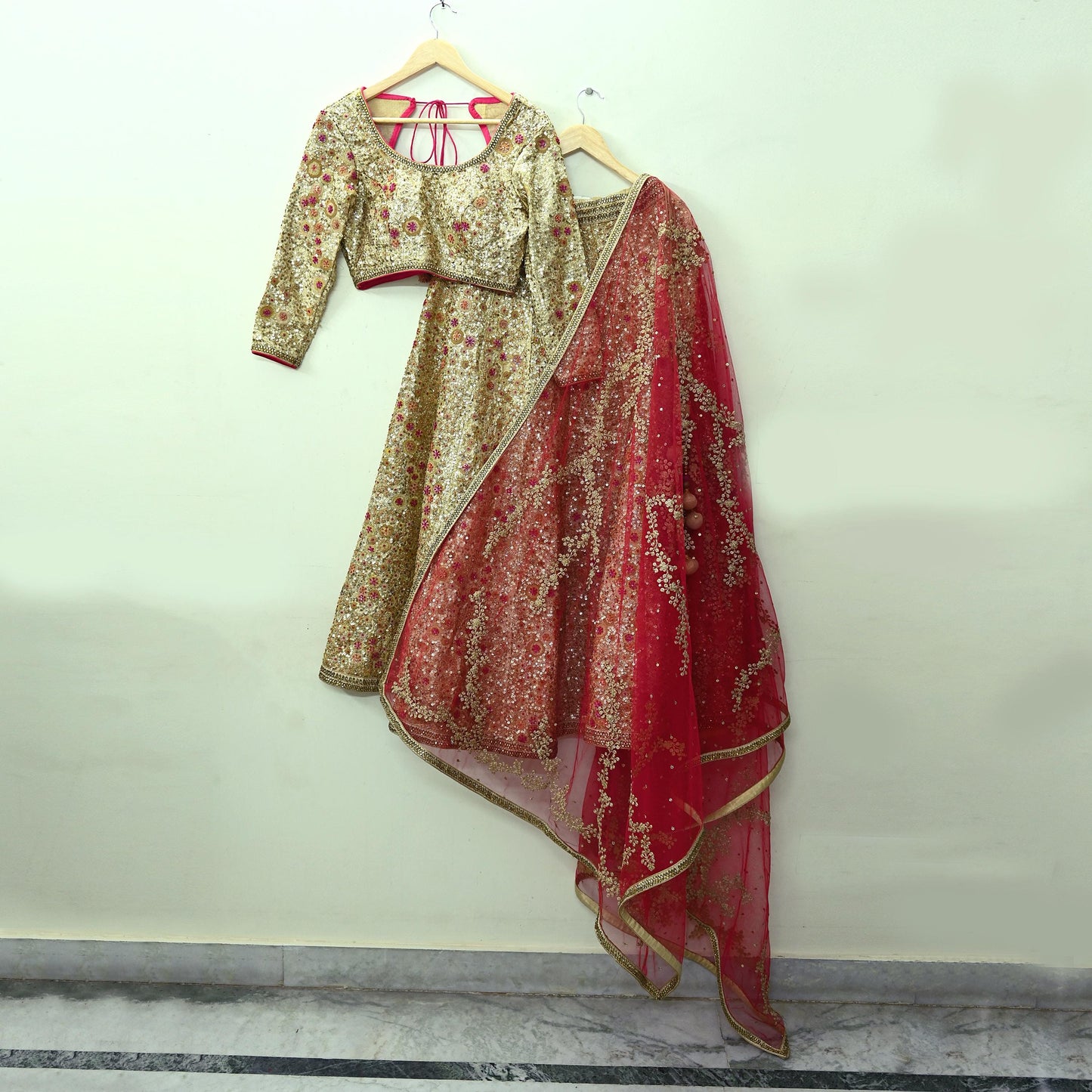 Indian Pre-owned Heavy Golden & Red Pure Chanderi Silk/Net Hand Embroidered Lehenga 3pcs Set By Designer Abu Jani Bridal Wear Padded Blouse