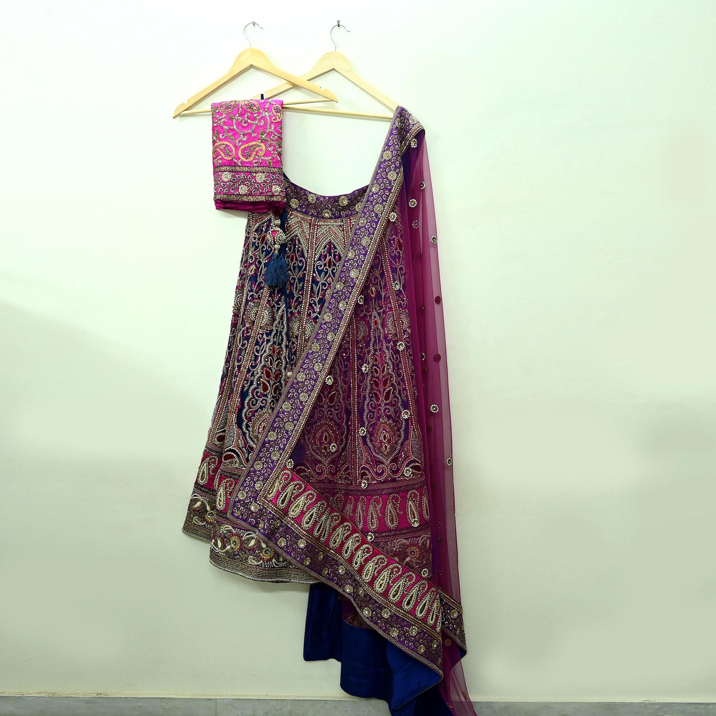 Indian Heavy Wedding Blue & Purple Net/Mesh Hand Embroidered Lehenga 3pcs Set Designer By Anamika Khanna Party Wear With Blouse Fabric