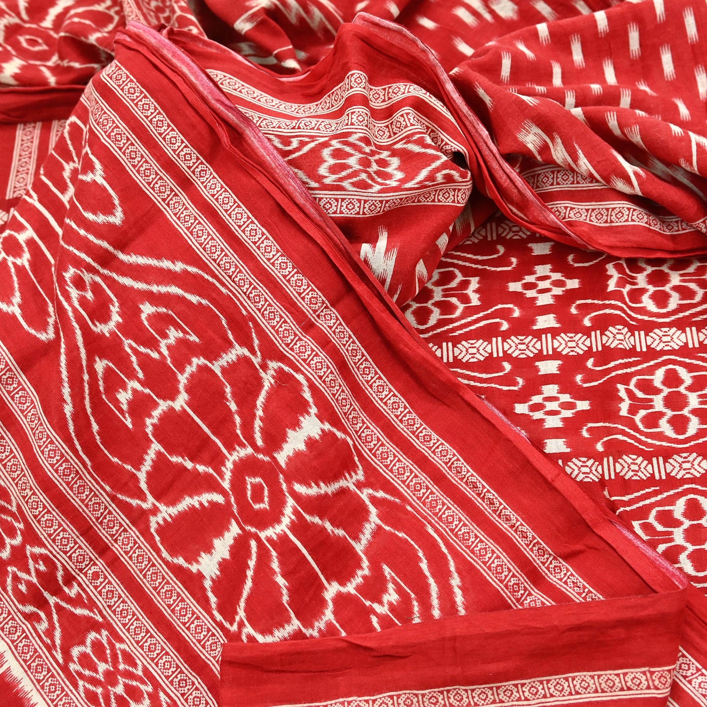 Indian Vintage Sari Red Printed 100% Pure Cotton Saree Craft Fabric 5Yd Sewing Sarong Wrap Boho Floral Soft Quilting Upcycle