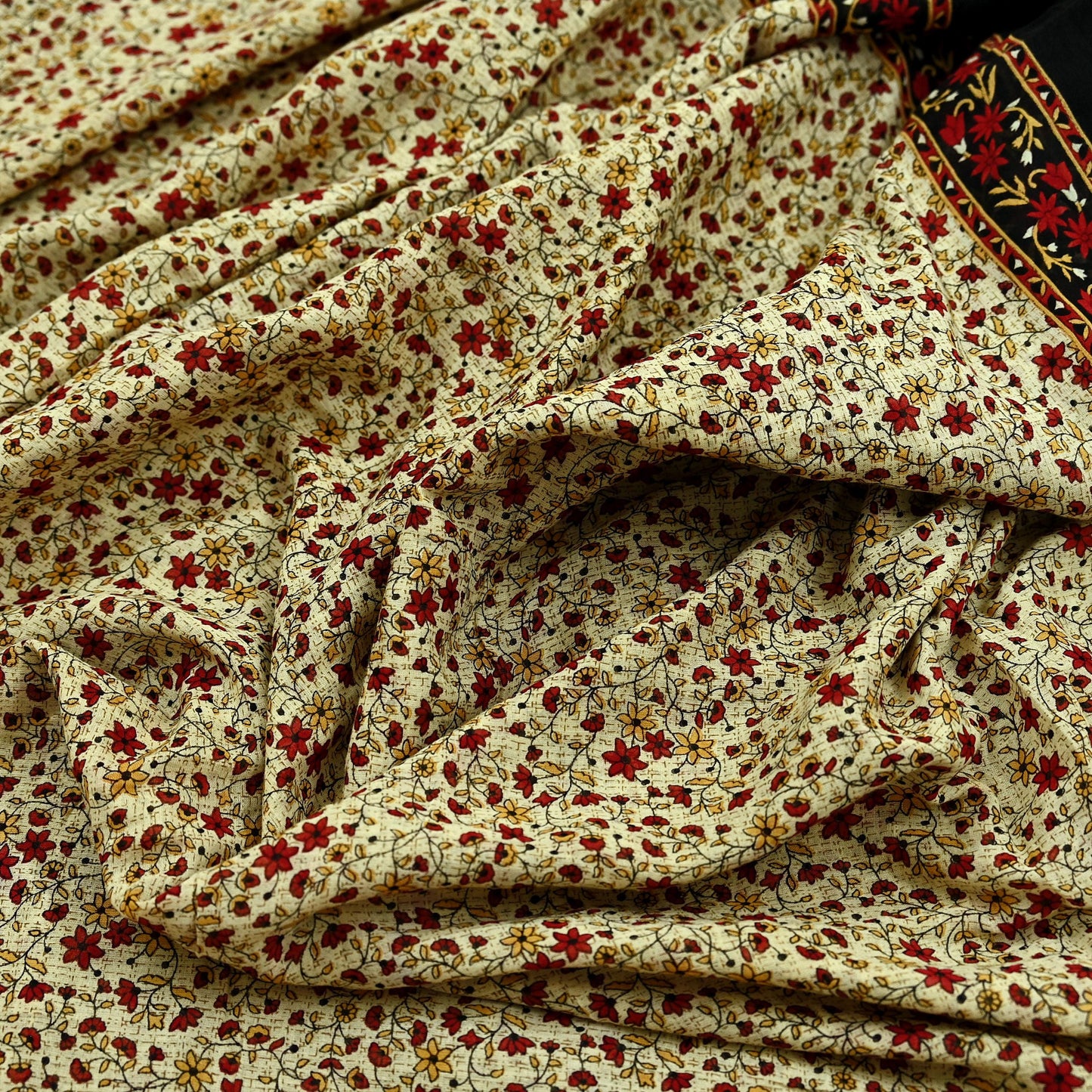 Indian Vintage Sari Beige & Black Printed Pure Cotton Sarees Fabric Floral 5Yd Sarong Wrap Boho Fabric Kimono Soft Dress making Crafting