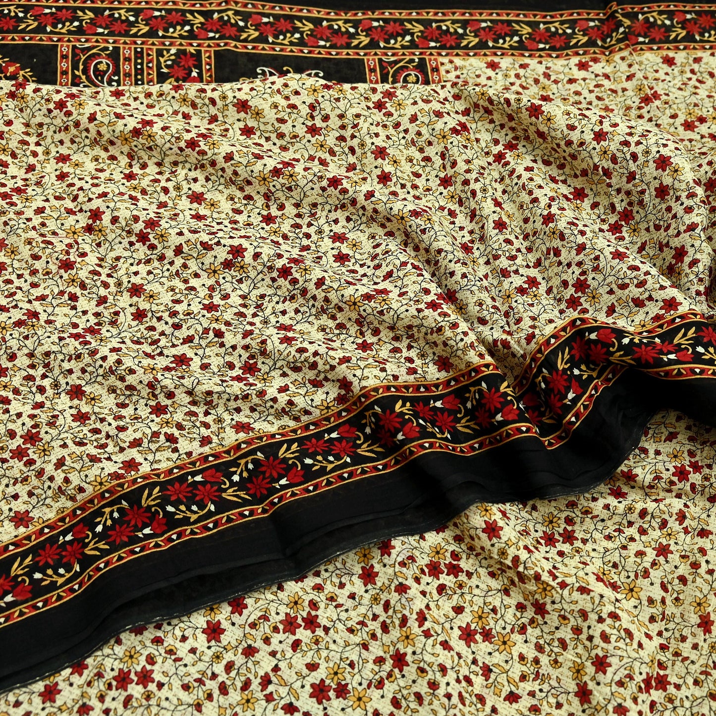 Indian Vintage Sari Beige & Black Printed Pure Cotton Sarees Fabric Floral 5Yd Sarong Wrap Boho Fabric Kimono Soft Dress making Crafting