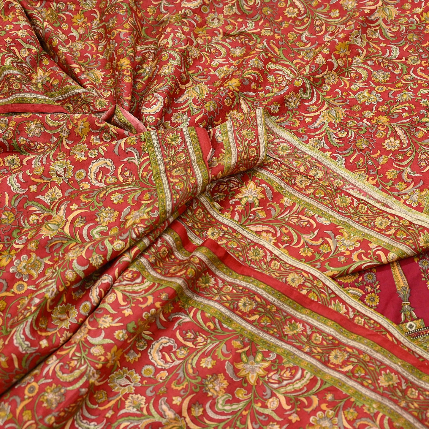 Indian Vintage Sari Red Pure Silk Printed Saree Fabric 6yd Sewing Craft Fabric DressMaking Soft Wrap For Crafting Quilting Floral Upcycle
