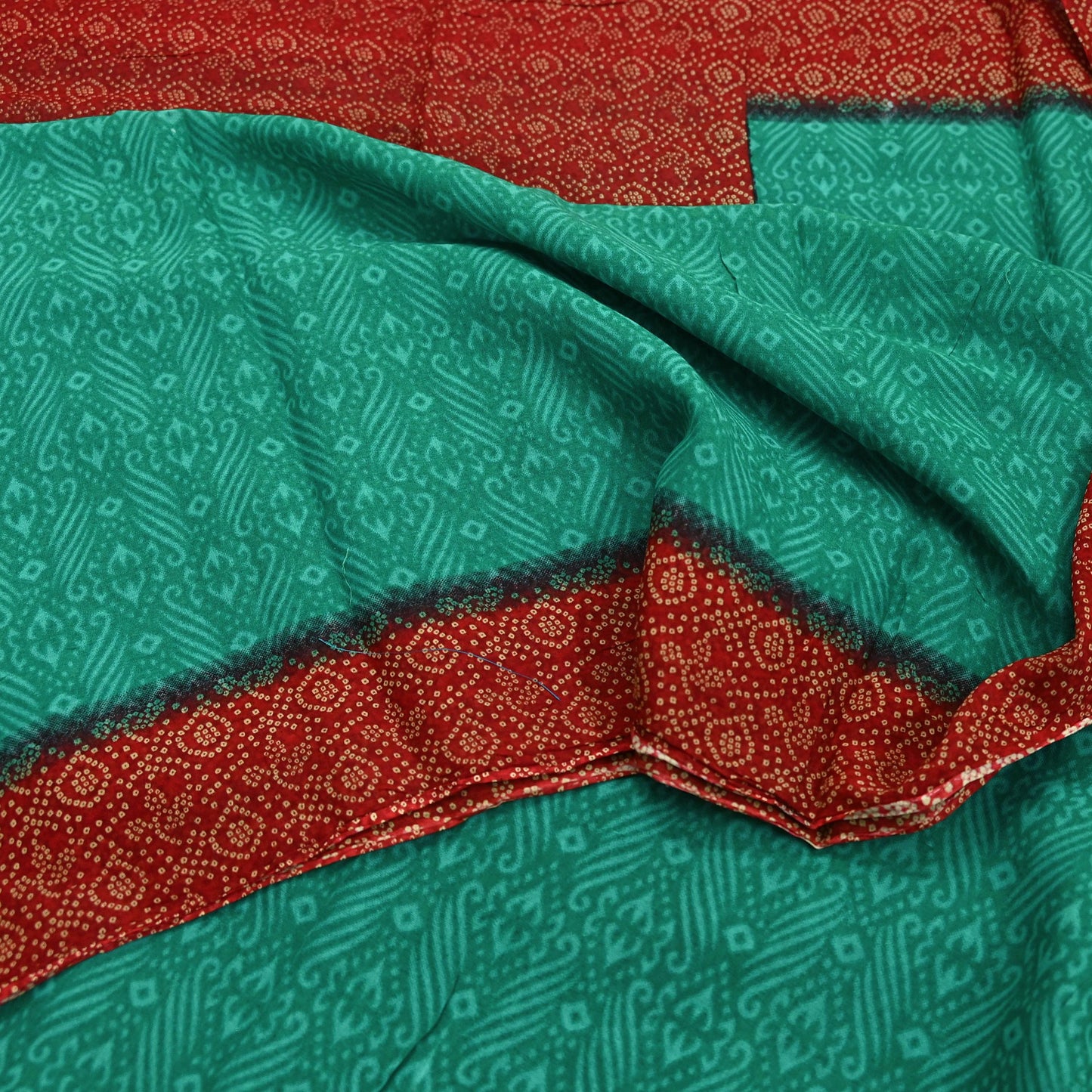 Indian Vintage Sari Green & Red Printed Pure Cotton Saree Craft Fabric 5Yd Sewing Sarong Wrap Boho Floral Crafting Upcycle Quilting Used