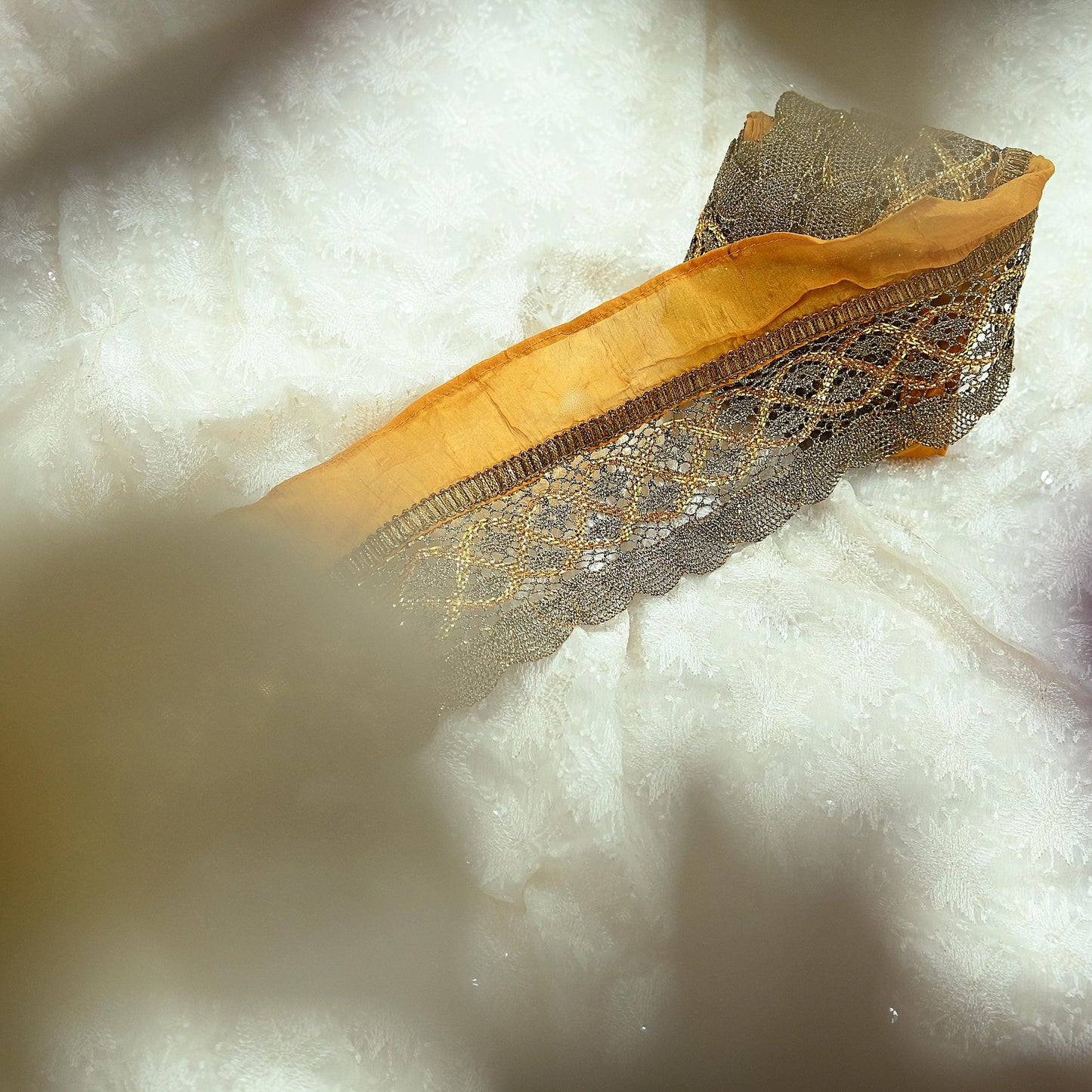 Indian Vintage Sari Border Hand Embroidered 1yd Craft Trim Lace Sewing Net/Mess Ribbon Recycled Sari Border Zari