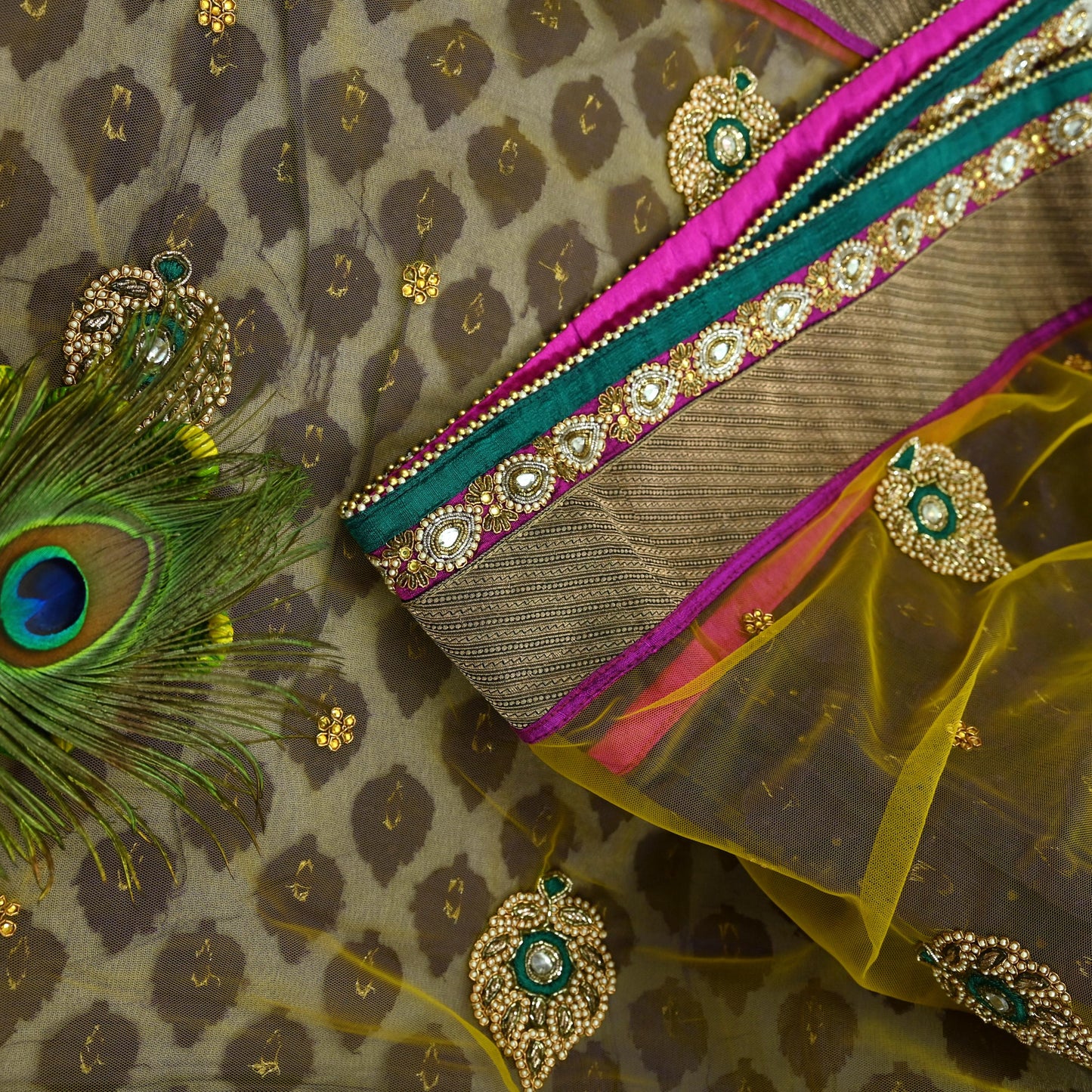 Indian Vintage Heavy Sari Net/Mesh Embroidered Sarees Fabric 5Yd Sewing Soft Sequins Floral Zari Bridal/wedding Saris Bollywood