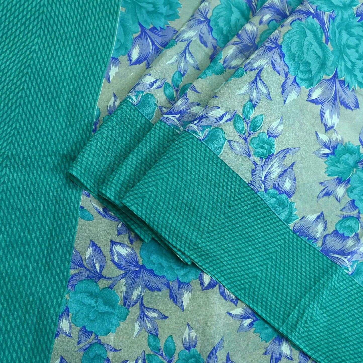 Indian Vintage Sari Green & Gray Pure Crepe Silk Printed Sarees 5yd Sewing Craft Fabric Wrap Upcycle Quilting Crafting Dress making