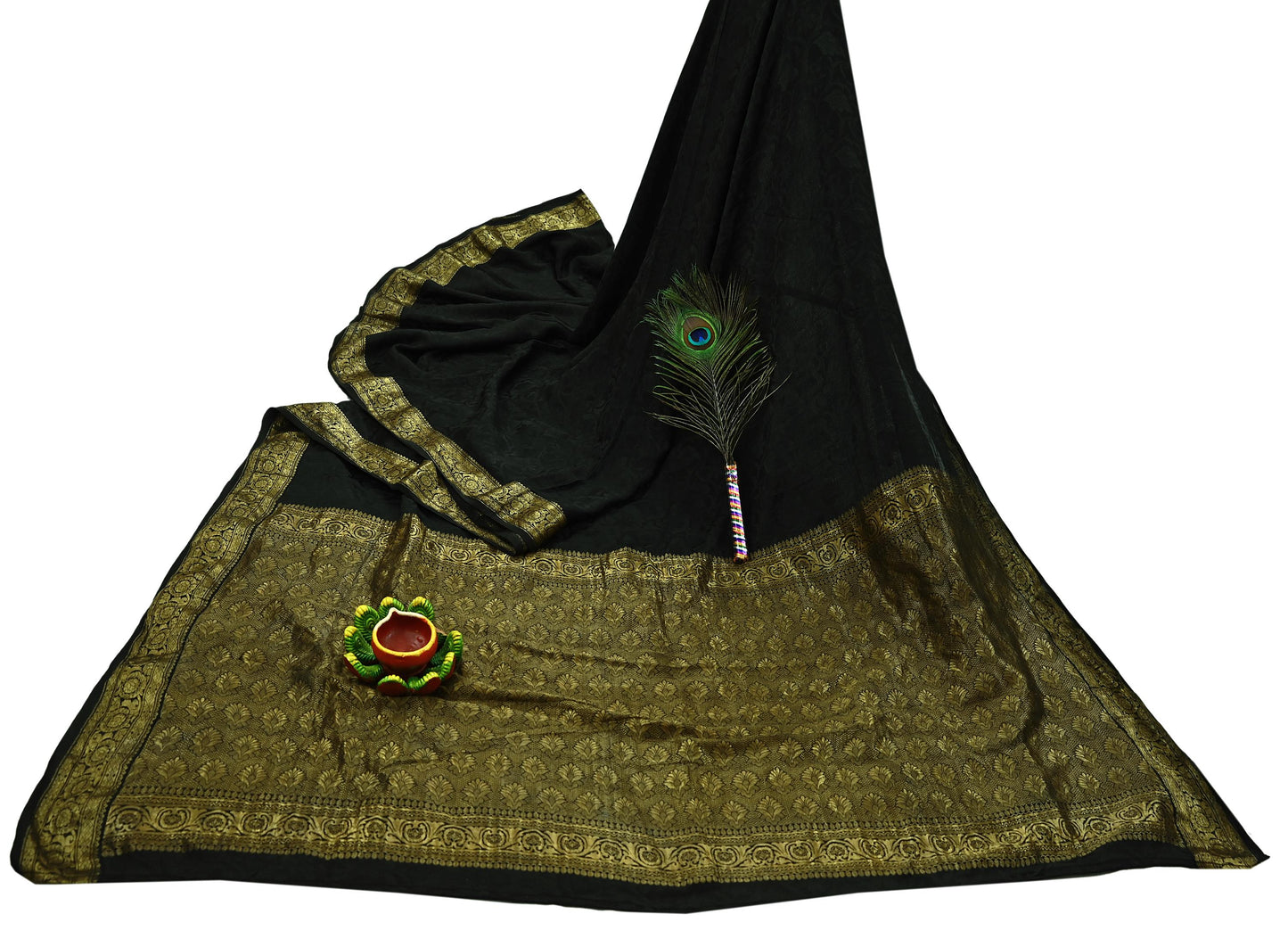 Indian Antique Vintage Black Kanjivaram Saree | Handwoven | 100% Pure Silk | Heavy Zari Work | 5 Yards Craft Fabric for Sewing, Dressmaking