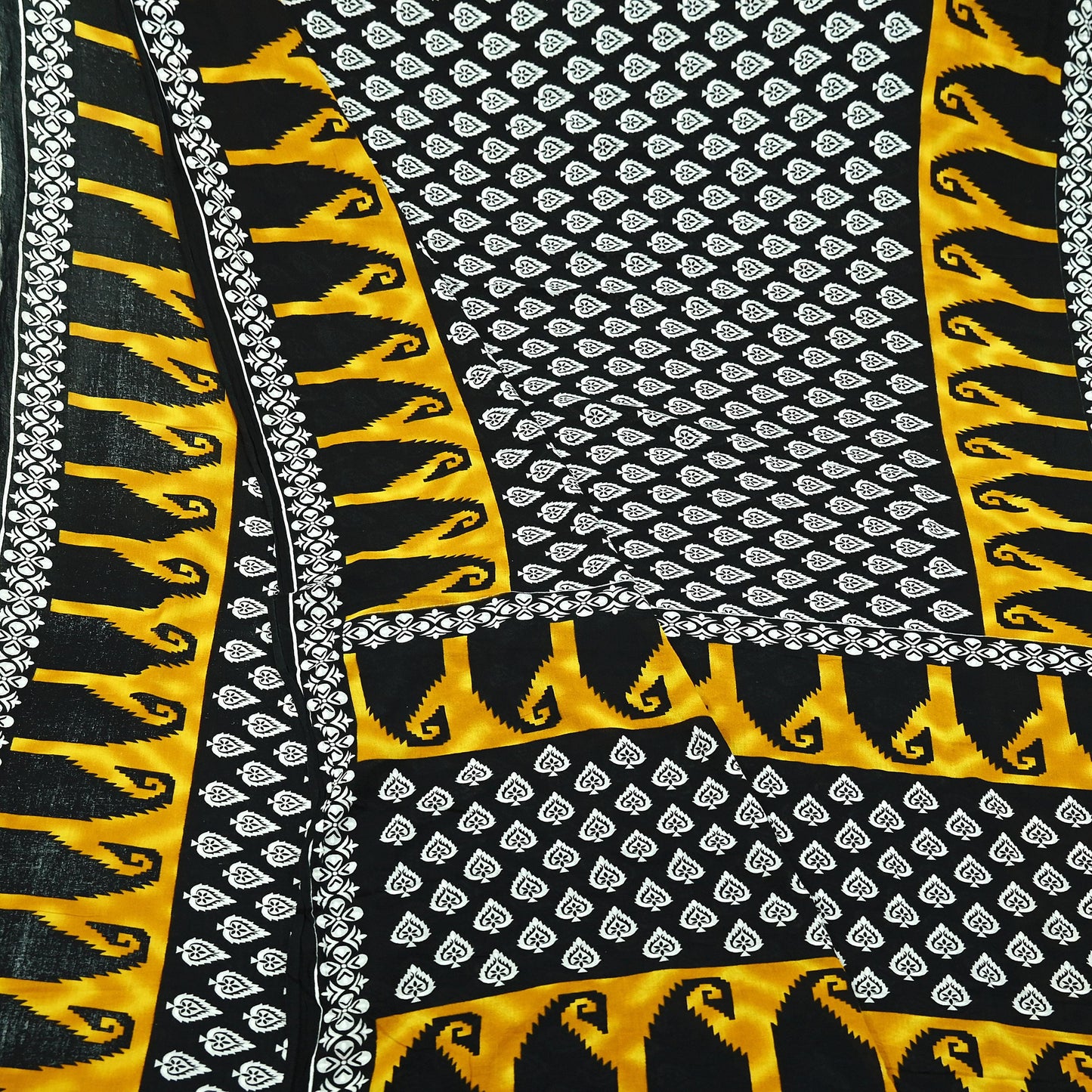 Indian Vintage White & Black Printed Pure Cotton Saree | 5 Yards | Soft Fabric for Sewing, Crafting, Quilting, Upcycling, Dressmaking, Boho