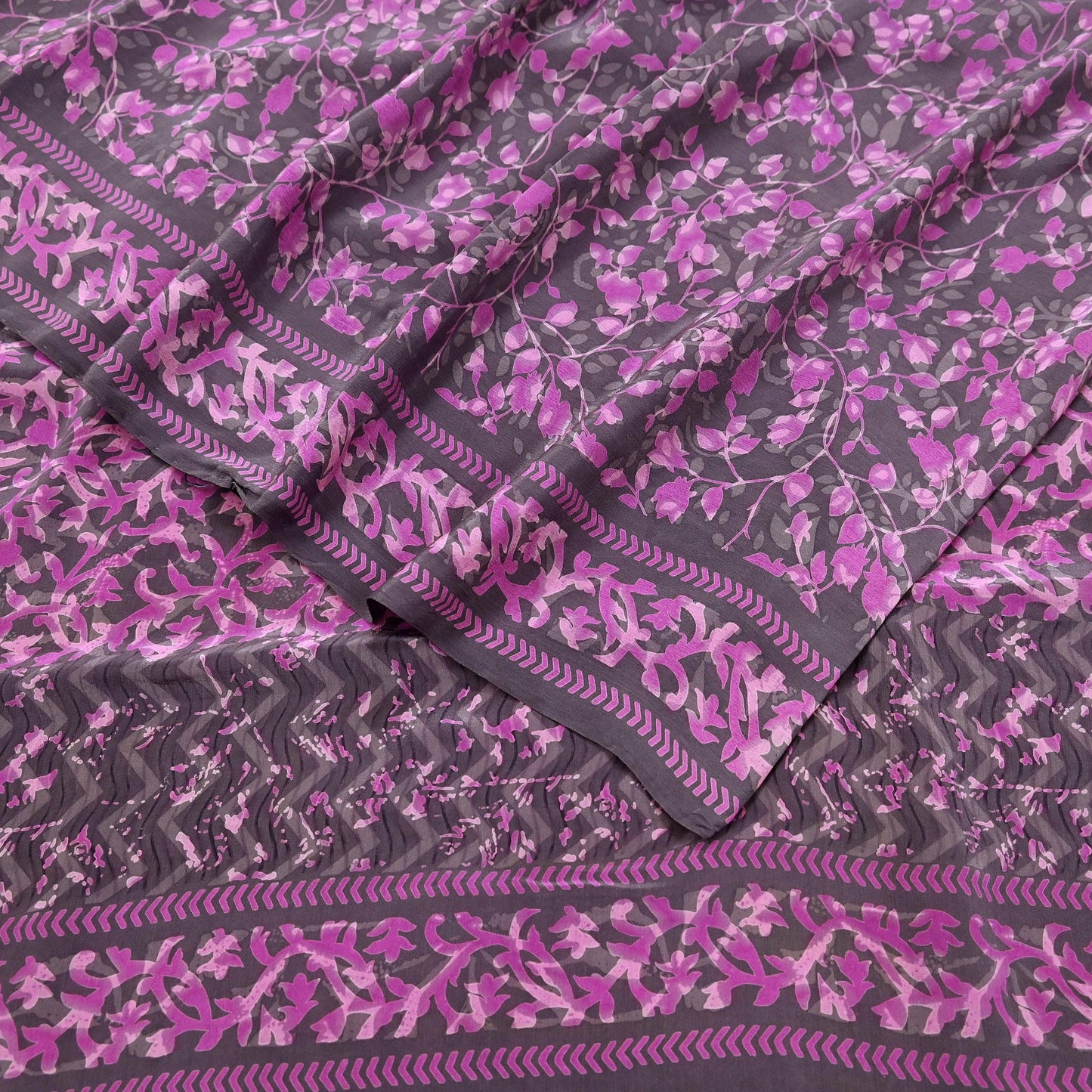 Indian Vintage Pure Crepe Silk Printed Saree | 6 Yards | Floral Craft Fabric | Soft Drape for Sewing, Dressmaking, Quilting &Upcycling