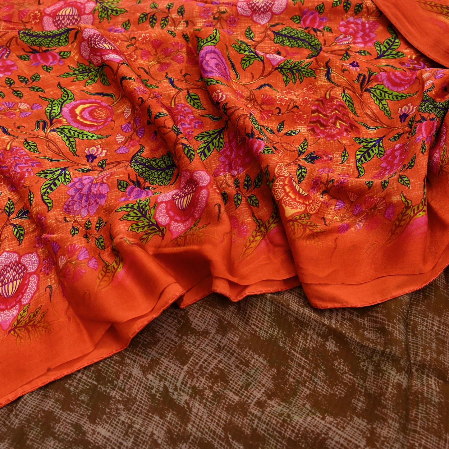 Indian Vintage Pure Silk Saree | Digital Printed Floral & Paisley Design | 5 Yards | Soft Craft Fabric for Dressmaking, Quilting,  Upcycling