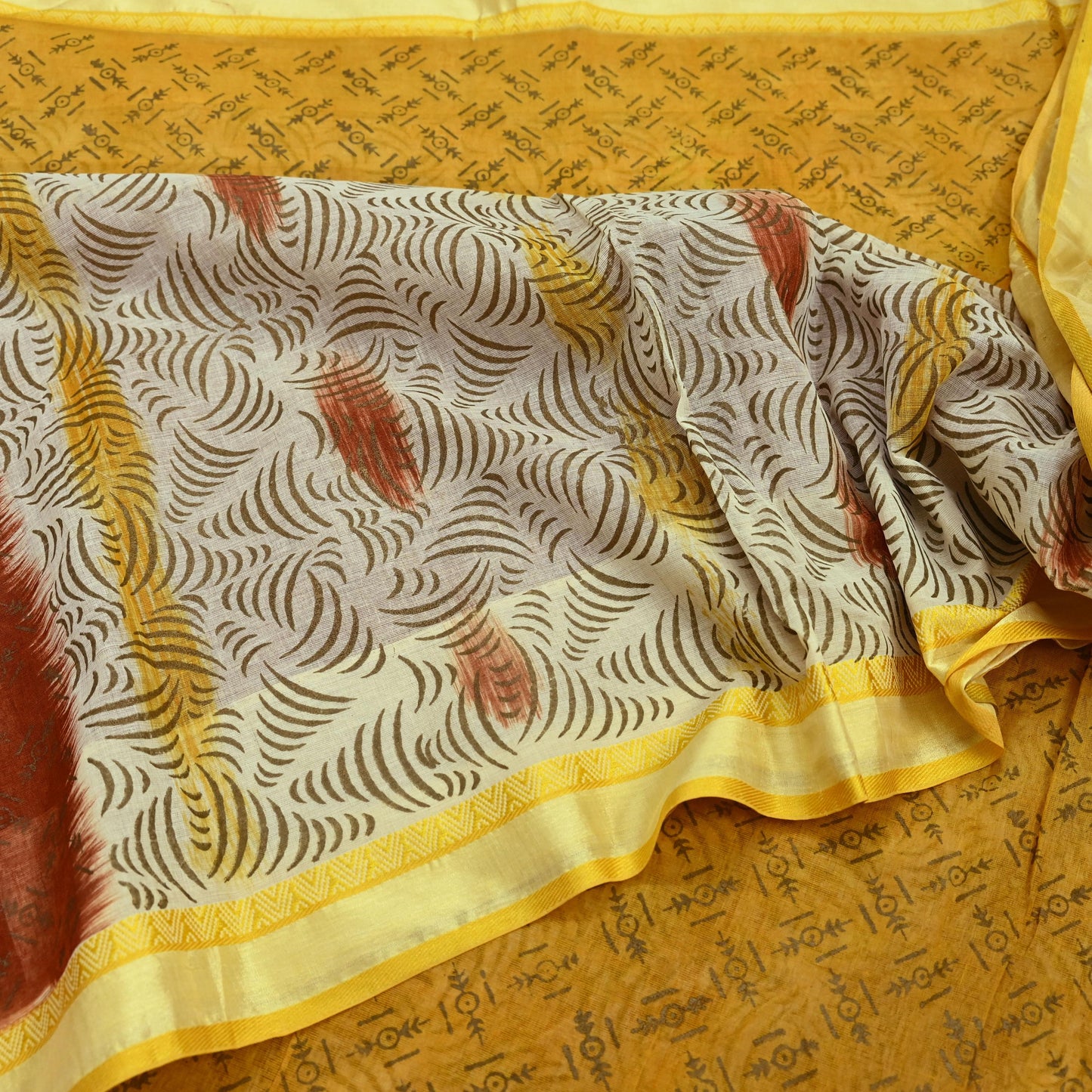 Indian Vintage Sari Hand Painted Pure Cotton Sarees Craft Fabric 5Yard Sewing Sarong Wrap Boho Dress making Crafting Upcycle Geometric