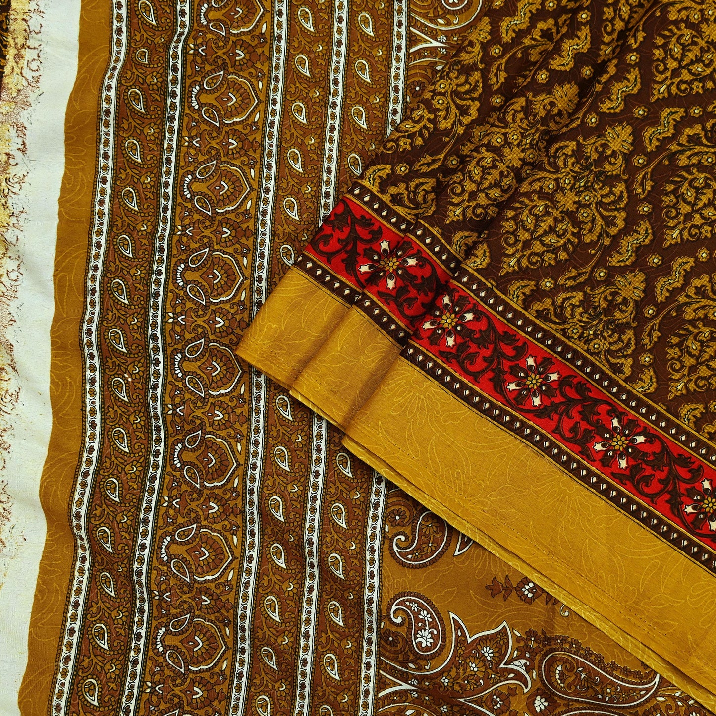 Indian Vintage Green Moss Crepe Saree | Printed Floral Sari Fabric | 6 Yards | Soft Craft Fabric for Sewing, Dressmaking, Quilting,Upcycling