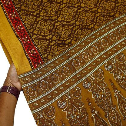 Indian Vintage Green Moss Crepe Saree | Printed Floral Sari Fabric | 6 Yards | Soft Craft Fabric for Sewing, Dressmaking, Quilting,Upcycling