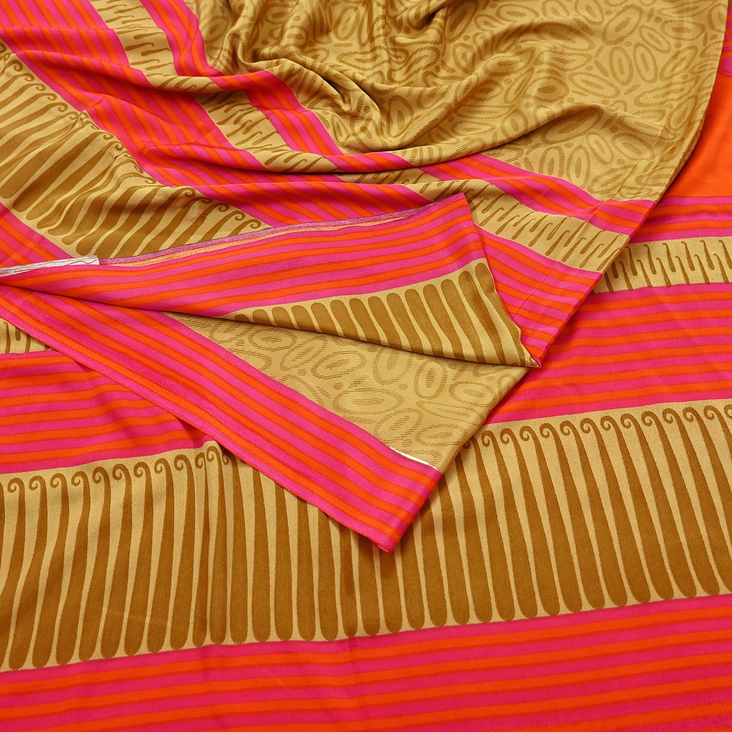 Indian Vintage Moss Crepe Saree | Printed Floral Sari Fabric | 6 Yards | Soft Craft Fabric for Sewing, Dressmaking, Quilting,Upcycling