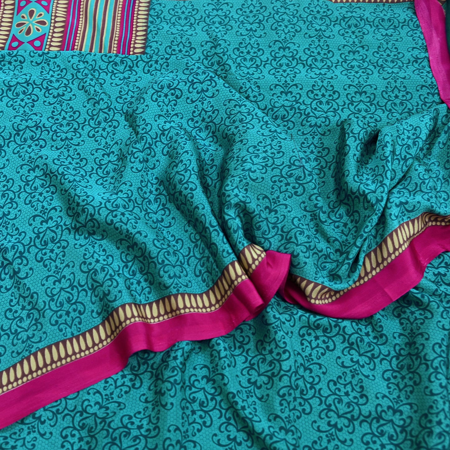 Indian Vintage Moss Crepe Saree | Printed Floral Sari Fabric | 6 Yards | Soft Craft Fabric for Sewing, Dressmaking, Quilting,Upcycling