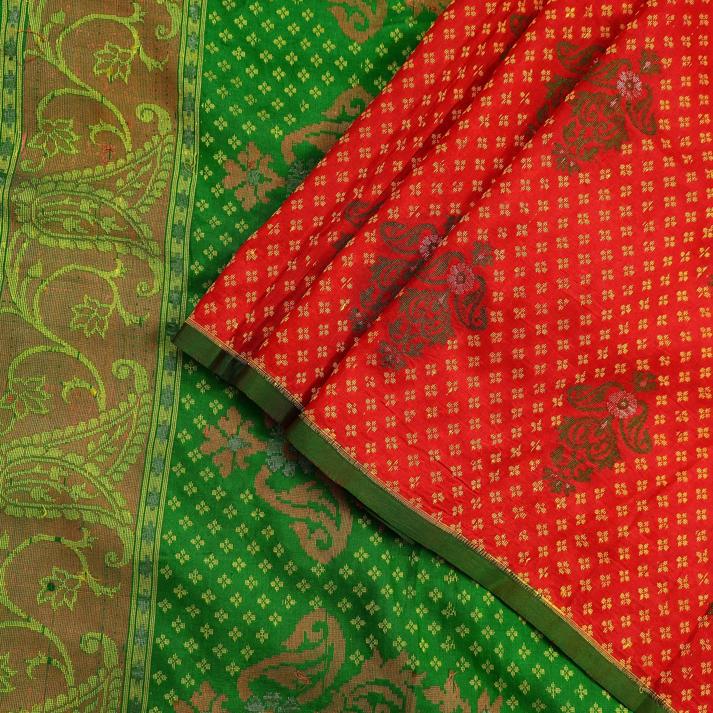 Vintage Handwoven Silk Saree, Red & Green Floral Fabric, 5.5 Yd