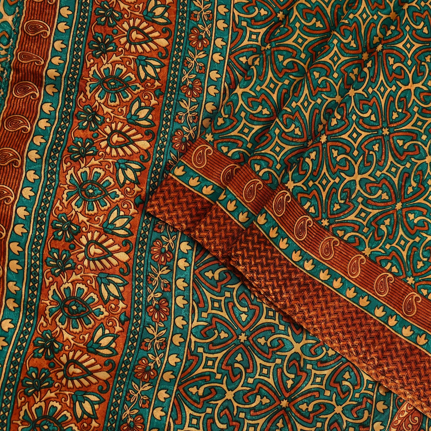 Indian Vintage Green Moss Crepe Saree | Printed Floral Sari Fabric | 5 Yards | Soft Craft Fabric for Sewing, Dressmaking, Quilting,Upcycling