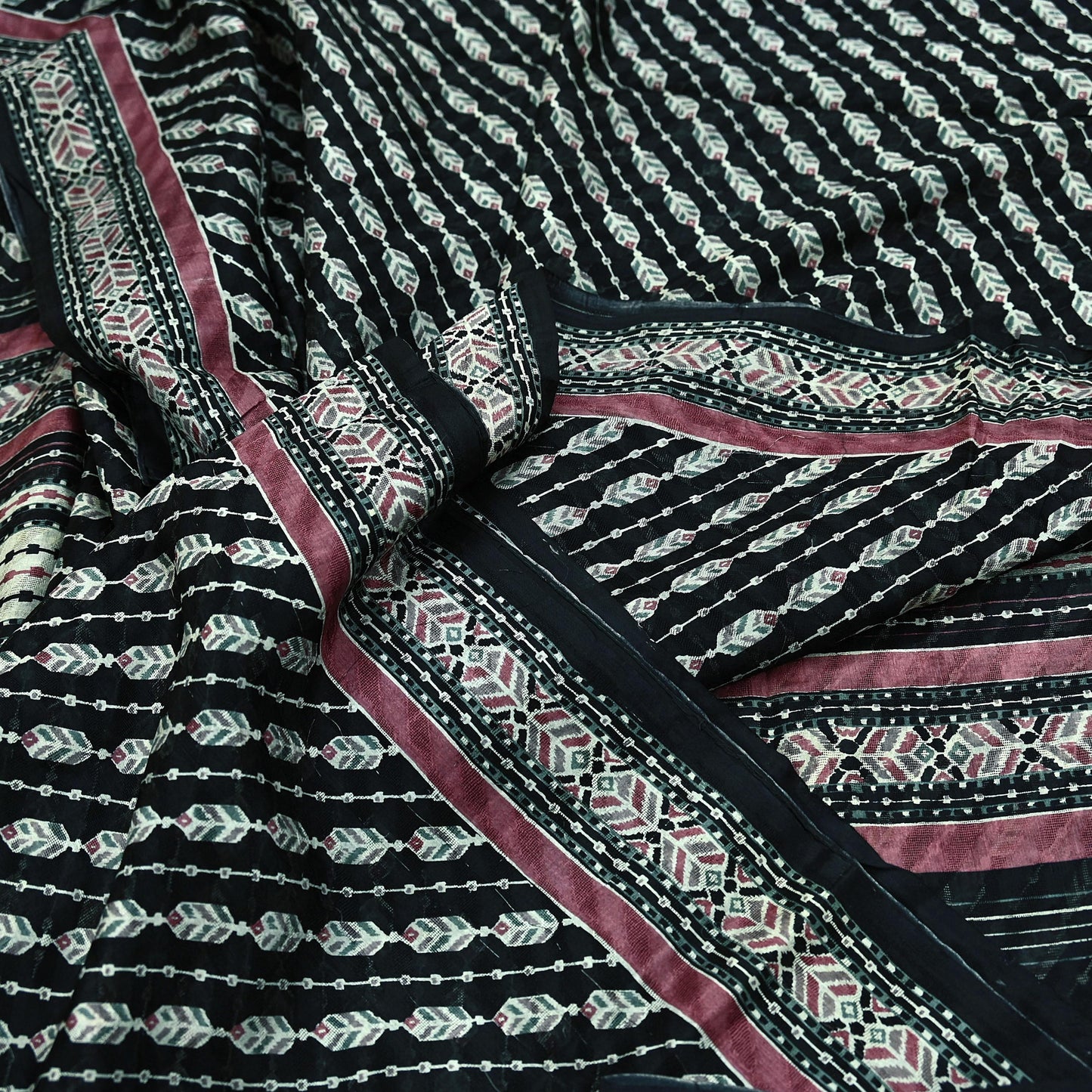 Indian Vintage Black Pure Silk Saree | Printed Floral & Striped Design | 6 Yards | Soft Craft Fabric for Dressmaking, Quilting,  Upcycling