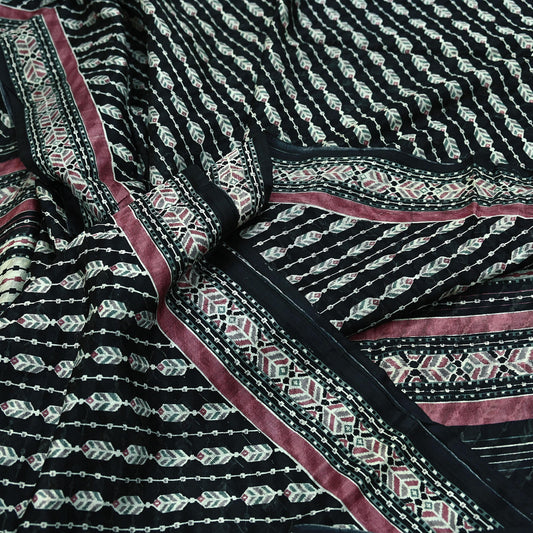 Indian Vintage Black Pure Silk Saree | Printed Floral & Striped Design | 6 Yards | Soft Craft Fabric for Dressmaking, Quilting,  Upcycling