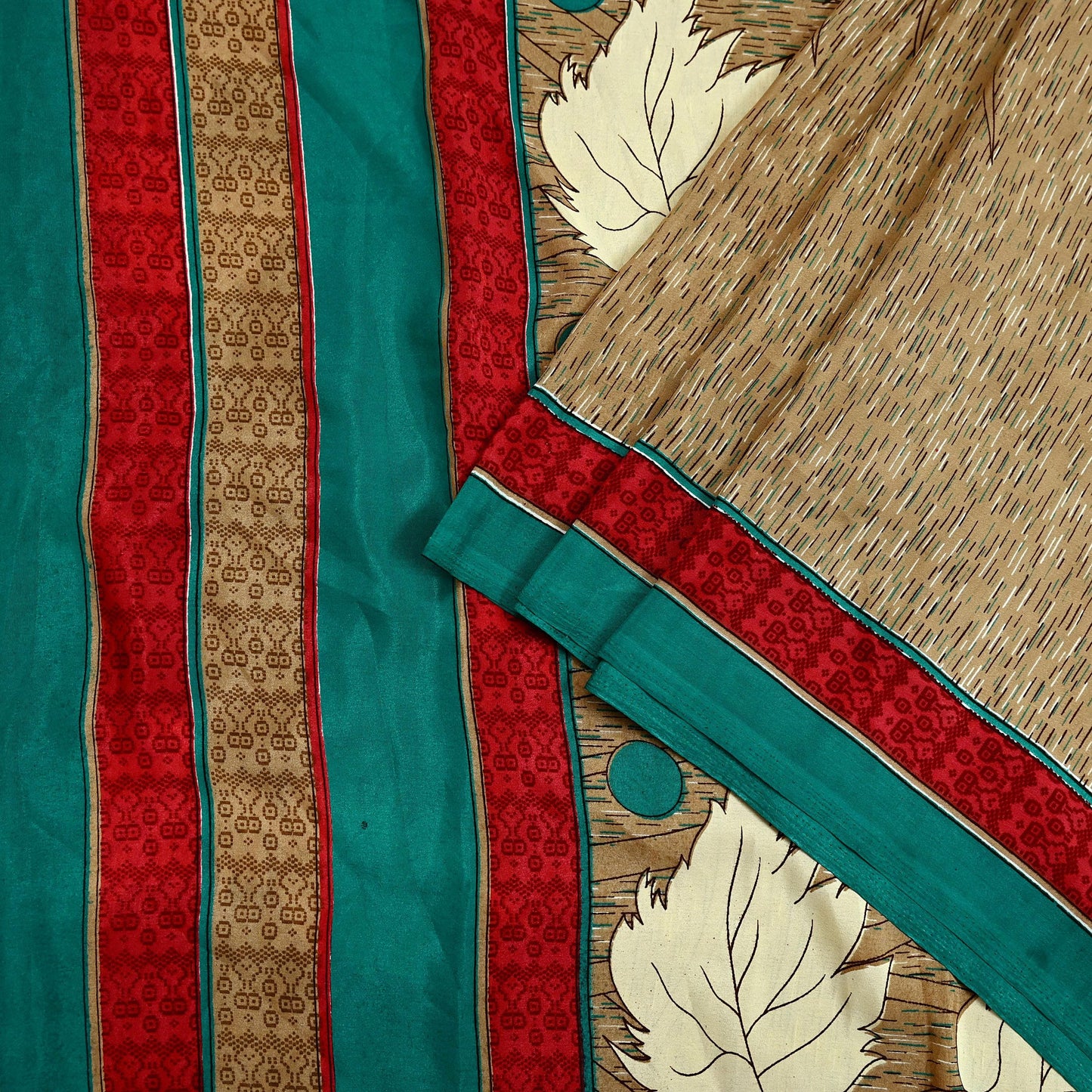 Indian Vintage Brown Moss Crepe Saree | Printed Floral Sari Fabric | 6 Yards | Soft Craft Fabric for Sewing, Dressmaking, Quilting,Upcycling