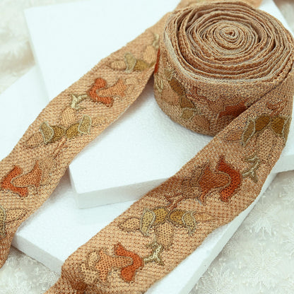Indian Antique Vintage Real Chain Stitch Border Beige Hand Embroidered Craft Trim Lace Sewing Sarees Ribbon Recycled 1yard Net/Mesh