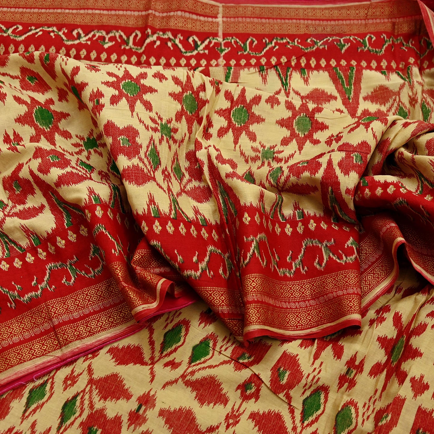 Indian Vintage Red & Beige Saree Printed 100% Pure Cotton Sari Craft Fabric 5Yd Soft Sewing Sarong Wrap Dress Making Quilting Crafting