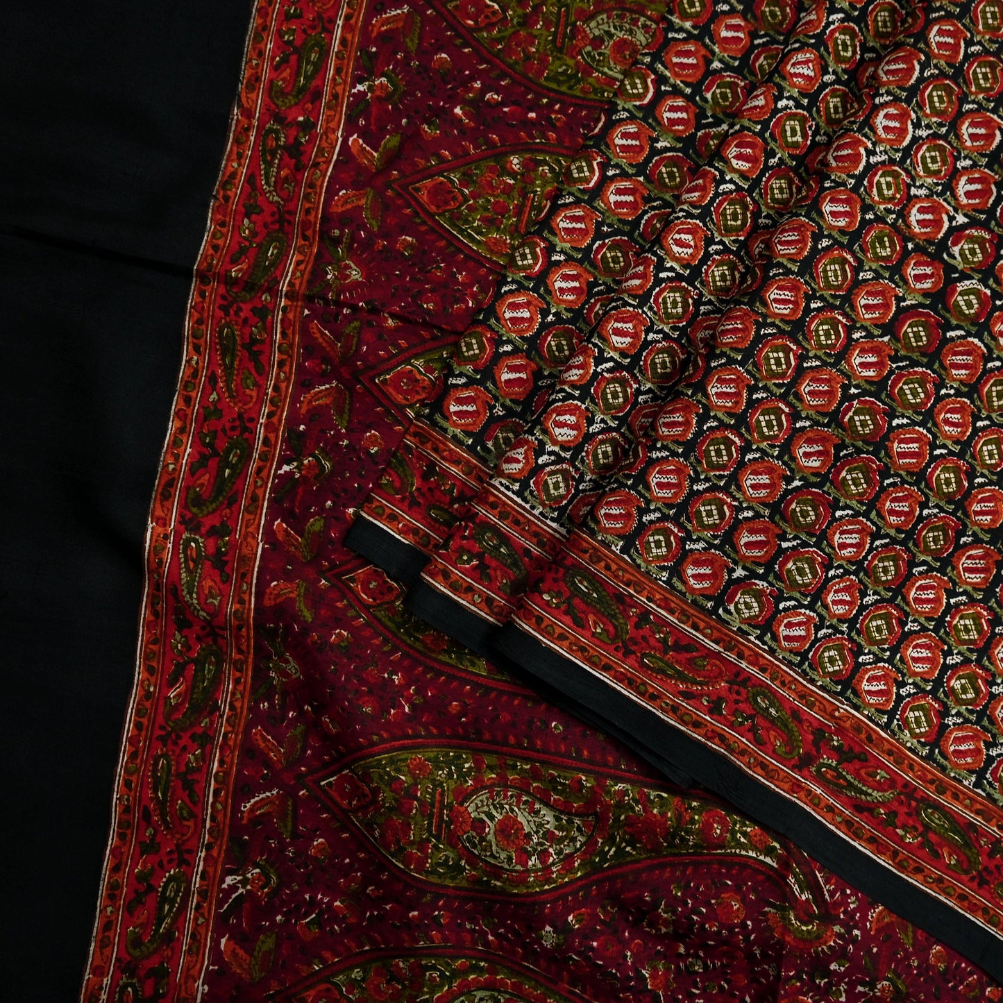 Indian Vintage Sari Black & Maroon 100% Pure Silk Printed Sarees 6yd Craft Fabric Sewing Soft Dress Making Floral Quilting Crafting Upcycle
