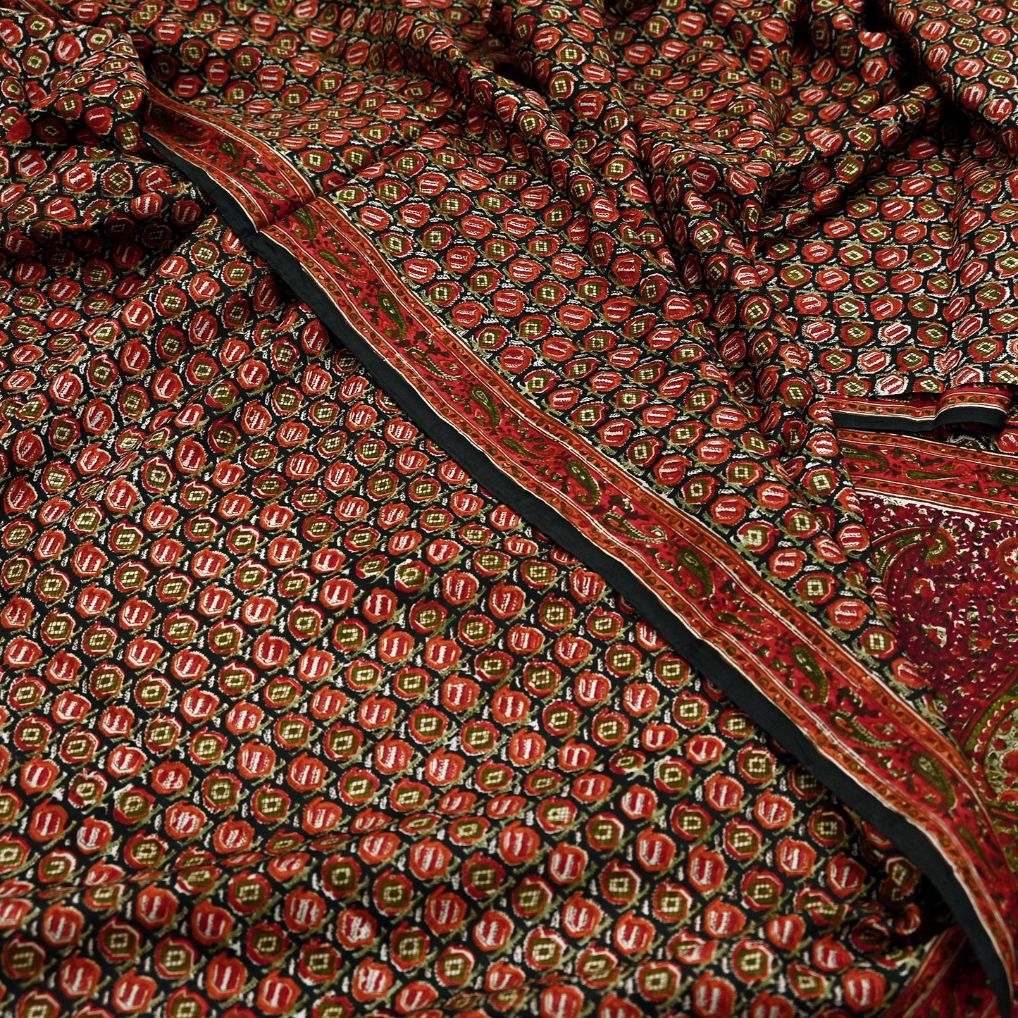 Indian Vintage Sari Black & Maroon 100% Pure Silk Printed Sarees 6yd Craft Fabric Sewing Soft Dress Making Floral Quilting Crafting Upcycle