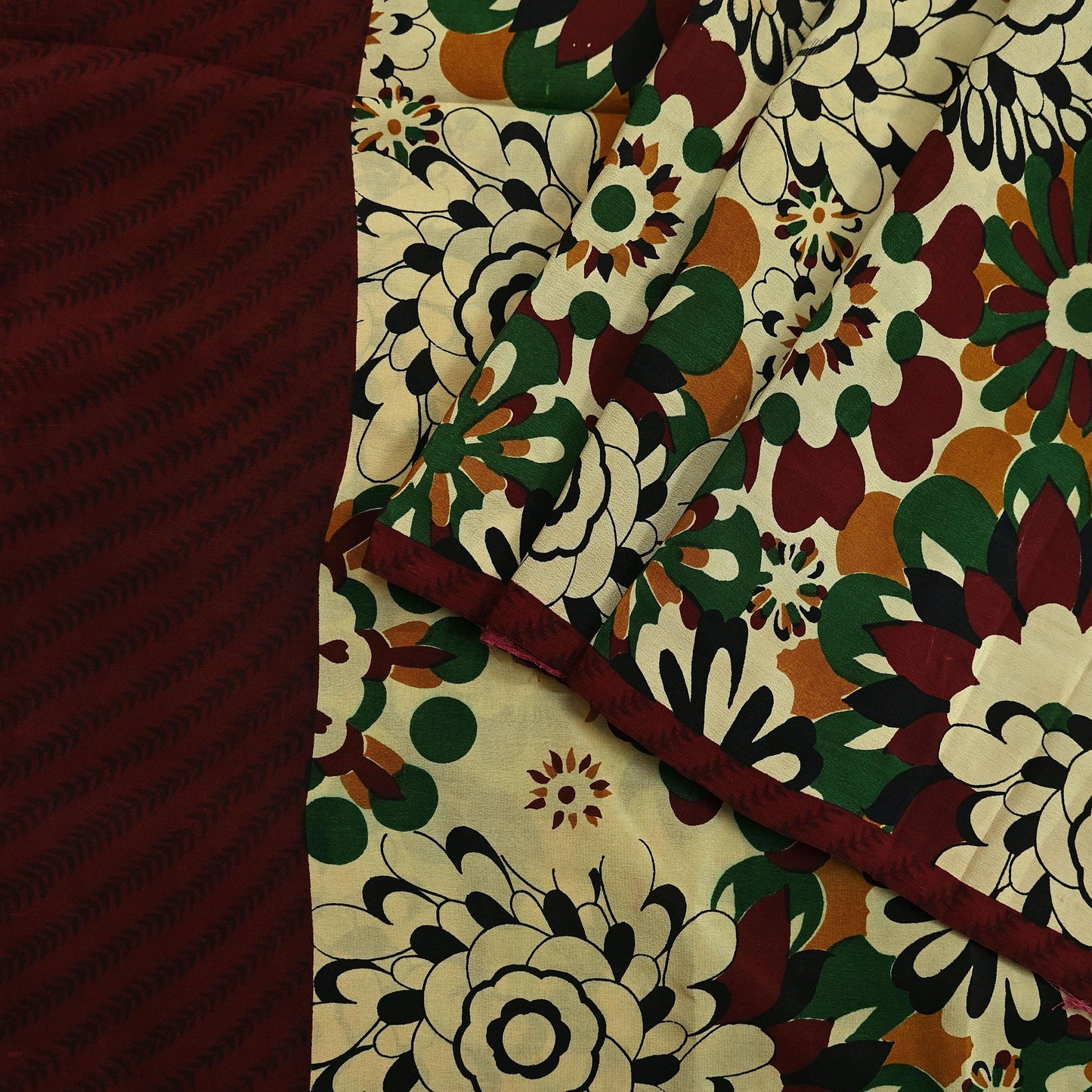 Indian Vintage Pure Crepe Silk Saree | Floral Print | 5 Yards | Soft Sewing Fabric for Dressmaking, Quilting, Crafting & Upcycling