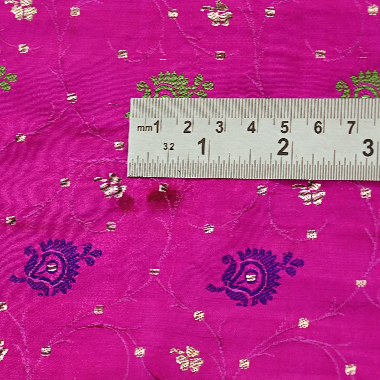 Indian Vintage Sari Magenta Heavy Pure Satin Silk Woven Banarasi Brocade Saree Zari 5Yd Ethnic Dress making Crafting Bollywood