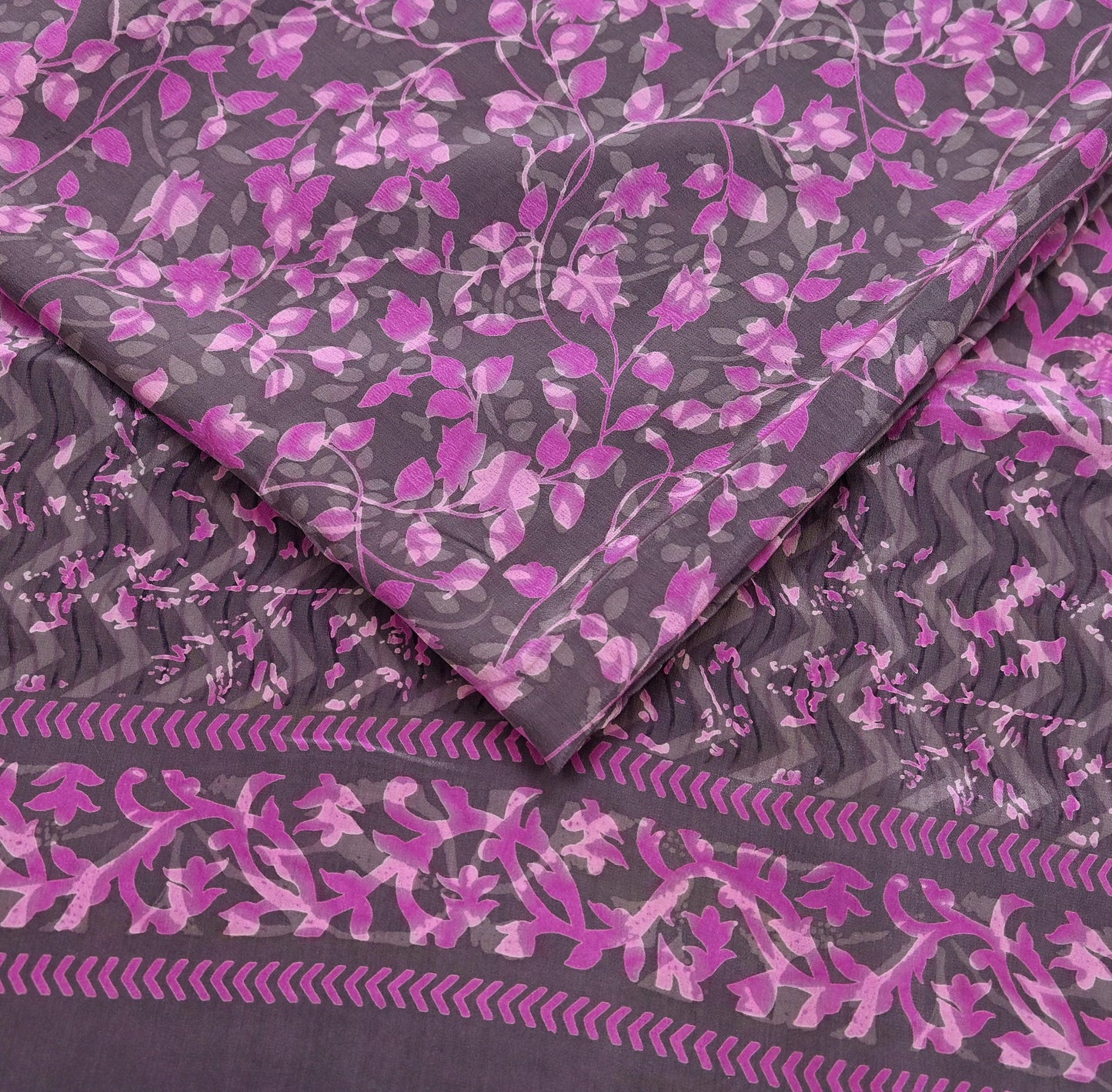 Indian Vintage Pure Crepe Silk Printed Saree | 6 Yards | Floral Craft Fabric | Soft Drape for Sewing, Dressmaking, Quilting &Upcycling