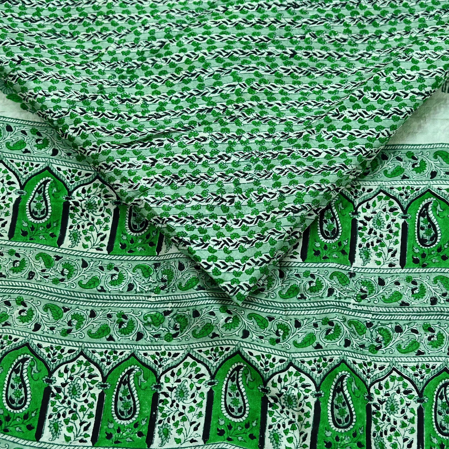 Indian Vintage Sari Green 100% Pure Silk Printed Sarees 5yd Craft Fabric Sewing Soft Dress Making Floral Quilting Crafting Upcycle Used