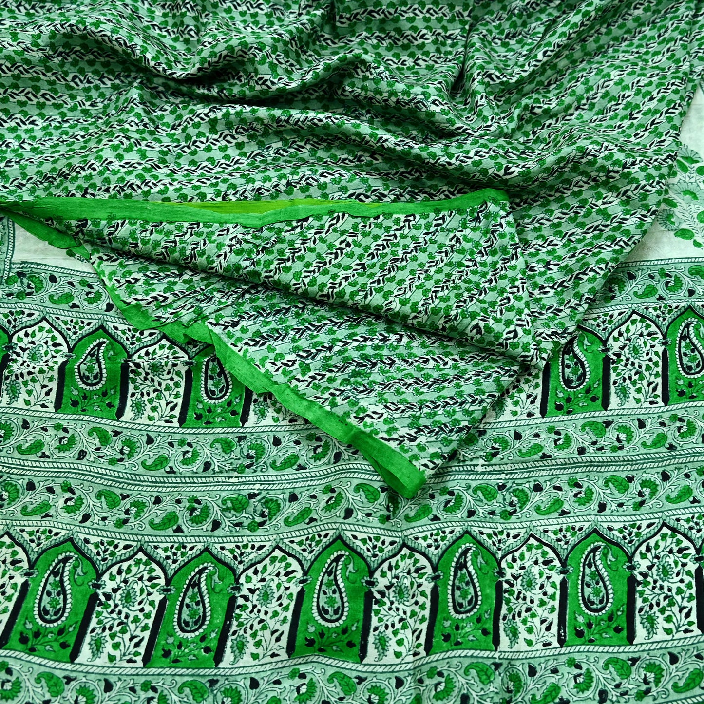 Indian Vintage Sari Green 100% Pure Silk Printed Sarees 5yd Craft Fabric Sewing Soft Dress Making Floral Quilting Crafting Upcycle Used
