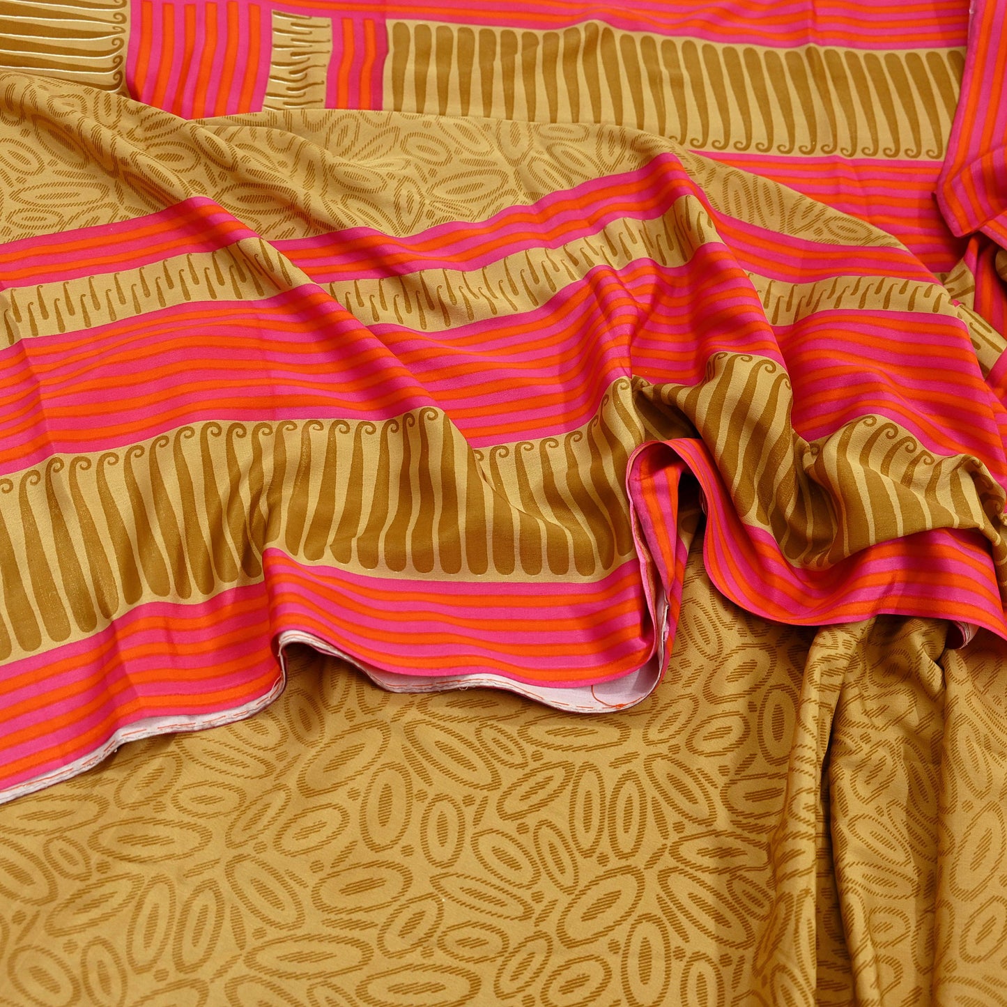 Indian Vintage Moss Crepe Saree | Printed Floral Sari Fabric | 6 Yards | Soft Craft Fabric for Sewing, Dressmaking, Quilting,Upcycling