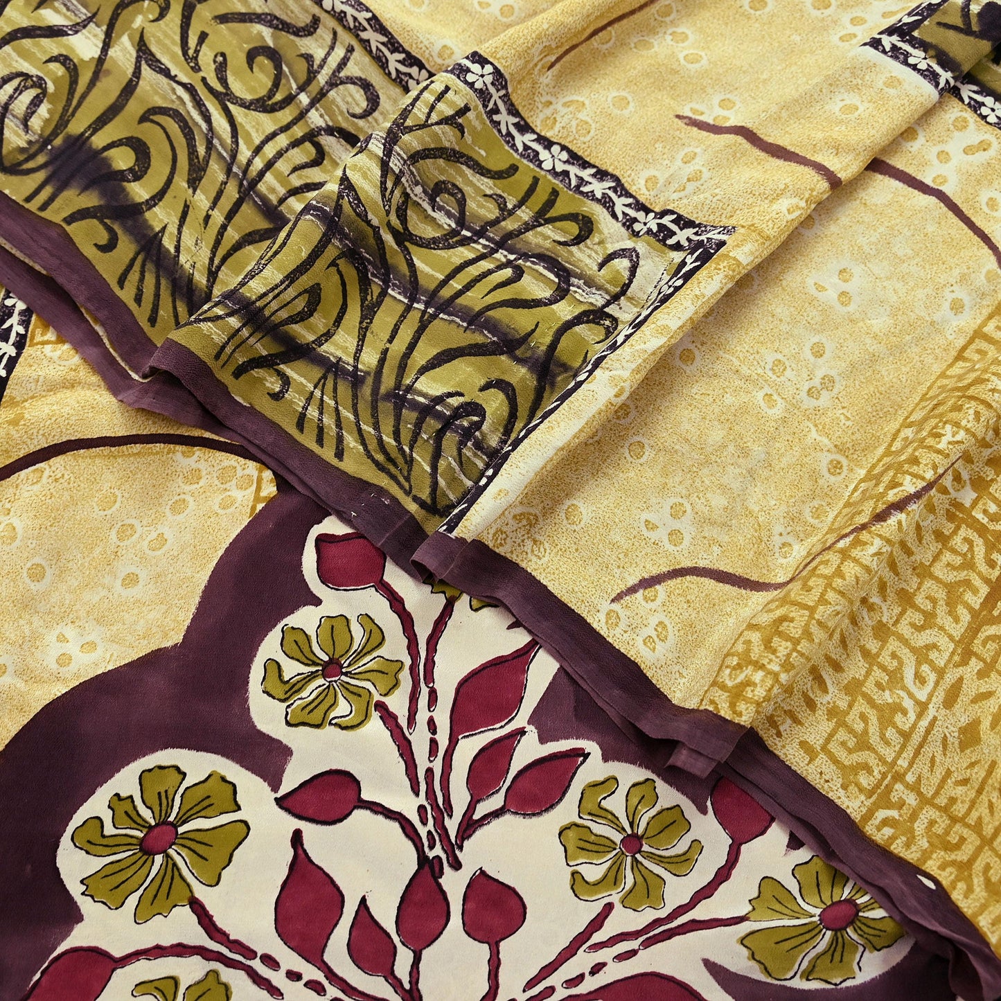 Indian Vintage Pure Crepe Silk Saree | Abstract Print | 6 Yards | Soft Sewing Fabric for Dressmaking, Quilting, Crafting & Upcycling