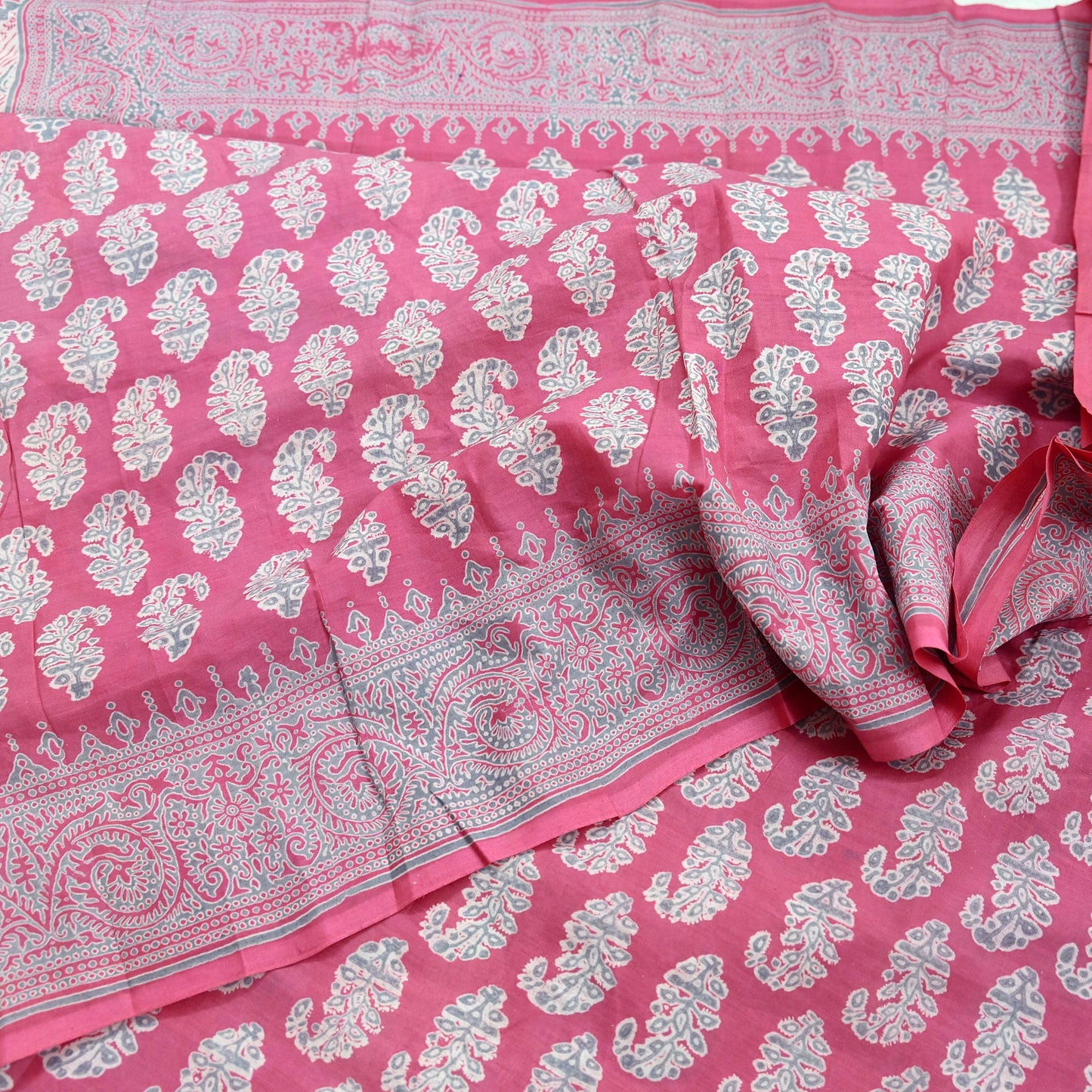 Indian Vintage Sari Pink & Gray Block Printed 100% Pure Cotton Saree Craft Fabric 5Yd Sewing Sarong Wrap Boho Dress Making Crafting Quilting